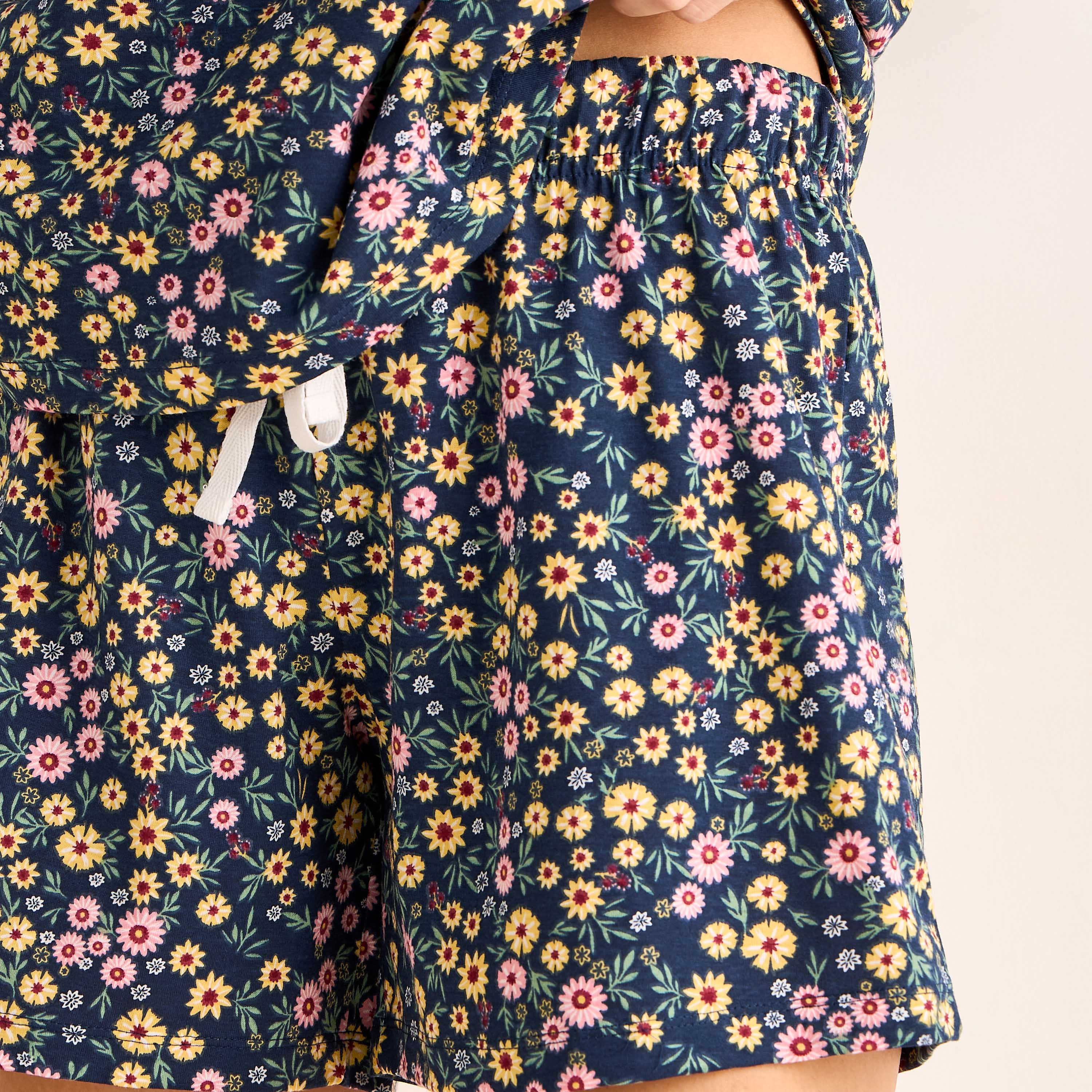 طقم بيجاما شورت تيشيرت مع شورت-women-clothing-nightwear-pyjamas-shortsets-image-2