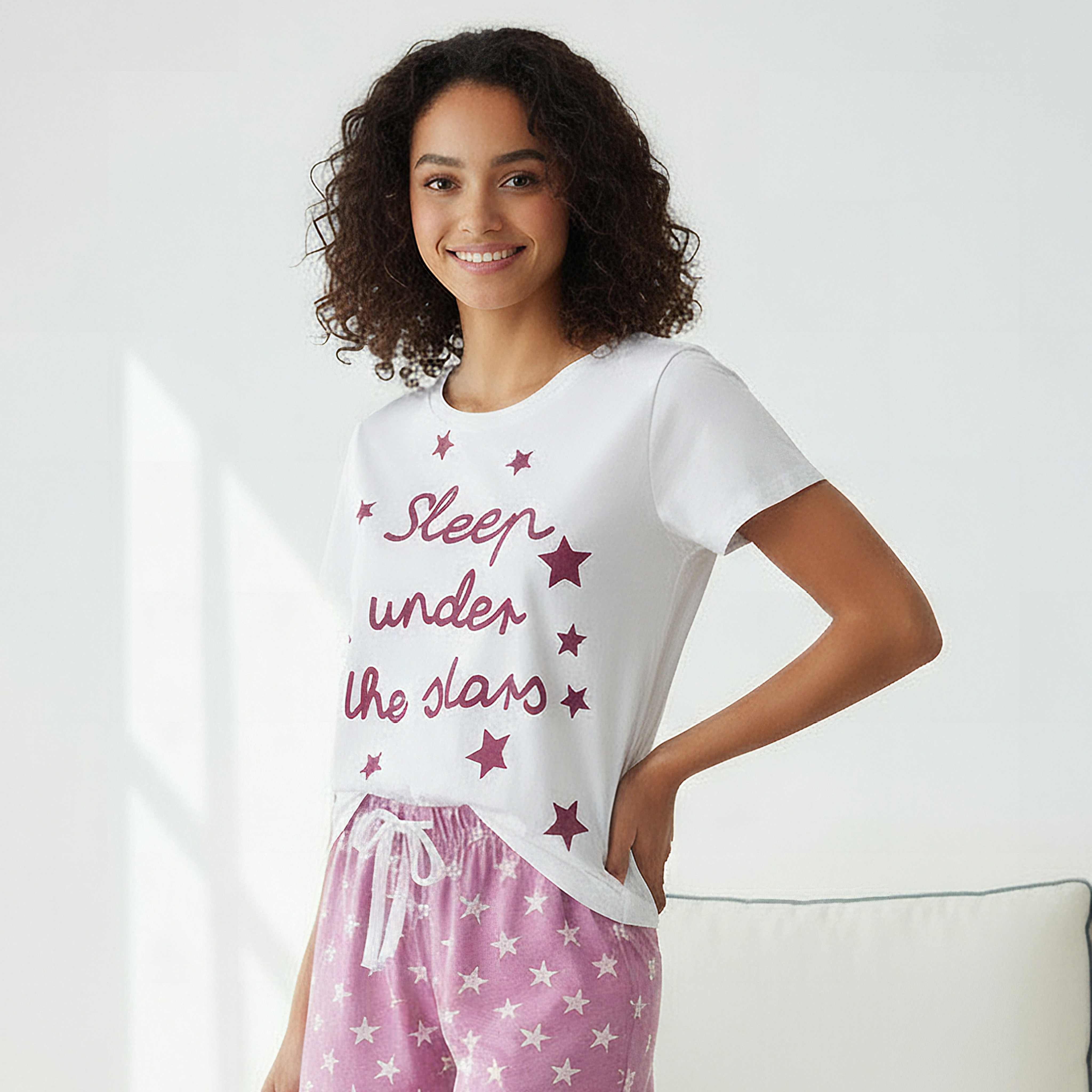 طقم بيجاما تيشيرت وشورت بطبعات-women-clothing-nightwear-pyjamas-shortsets-image-5
