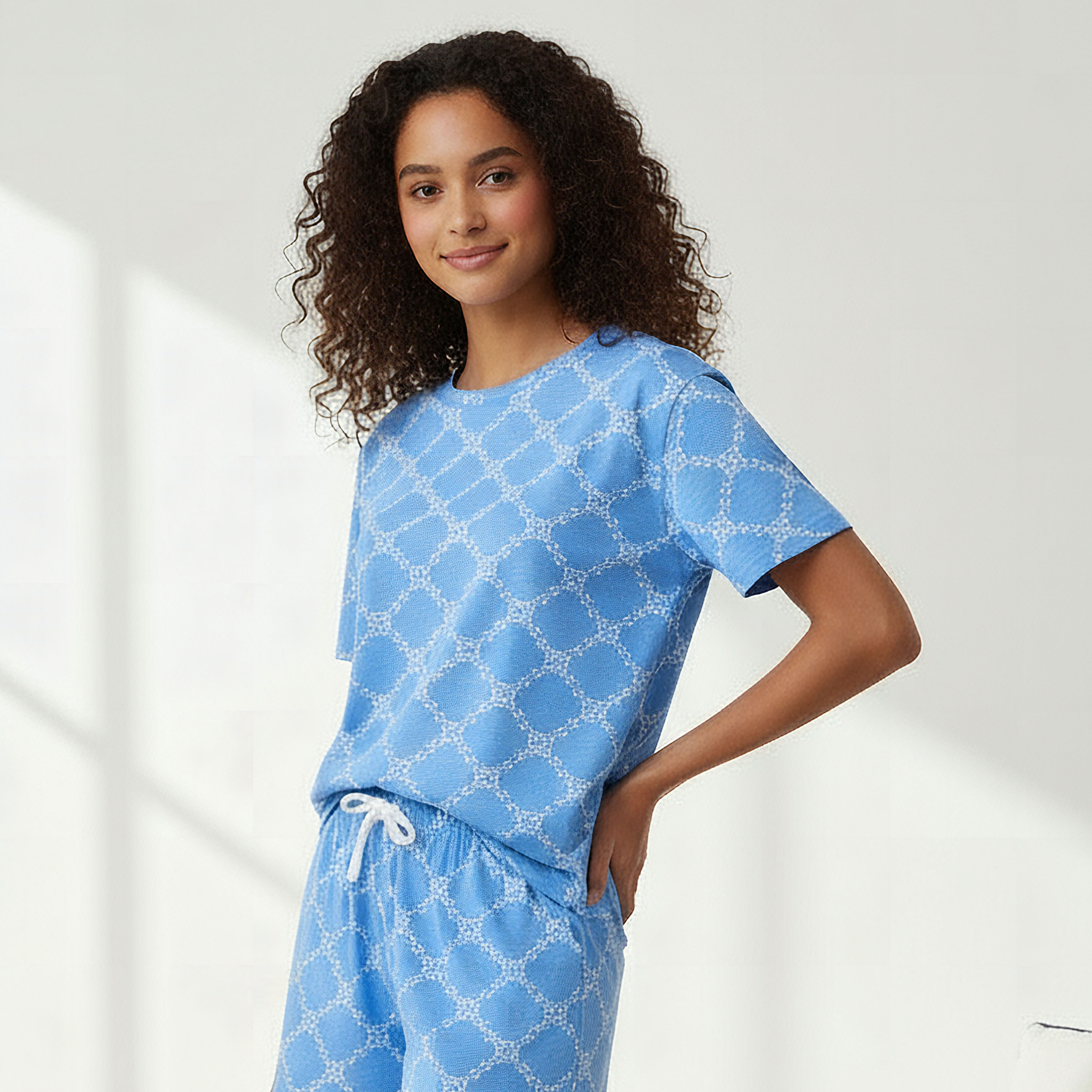 طقم بيجاما تيشيرت وشورت بطبعات-women-clothing-nightwear-pyjamas-shortsets-image-5