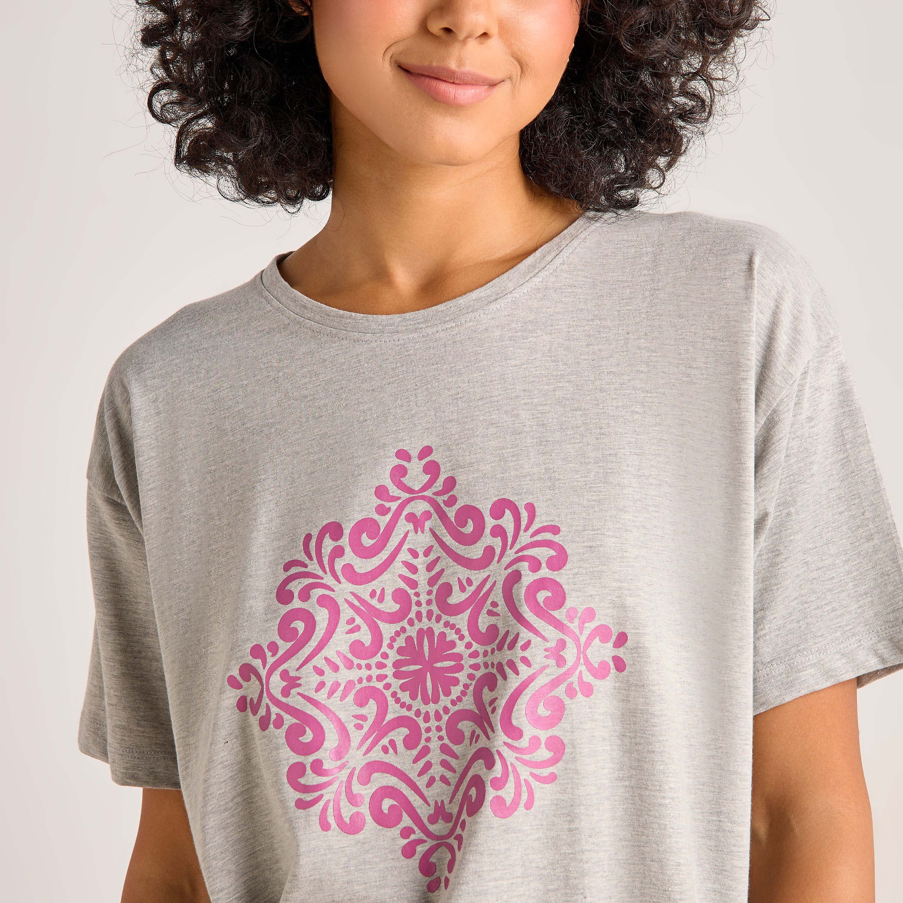 طقم بيجاما شورت تيشيرت مع شورت-women-clothing-nightwear-pyjamas-shortsets-image-3