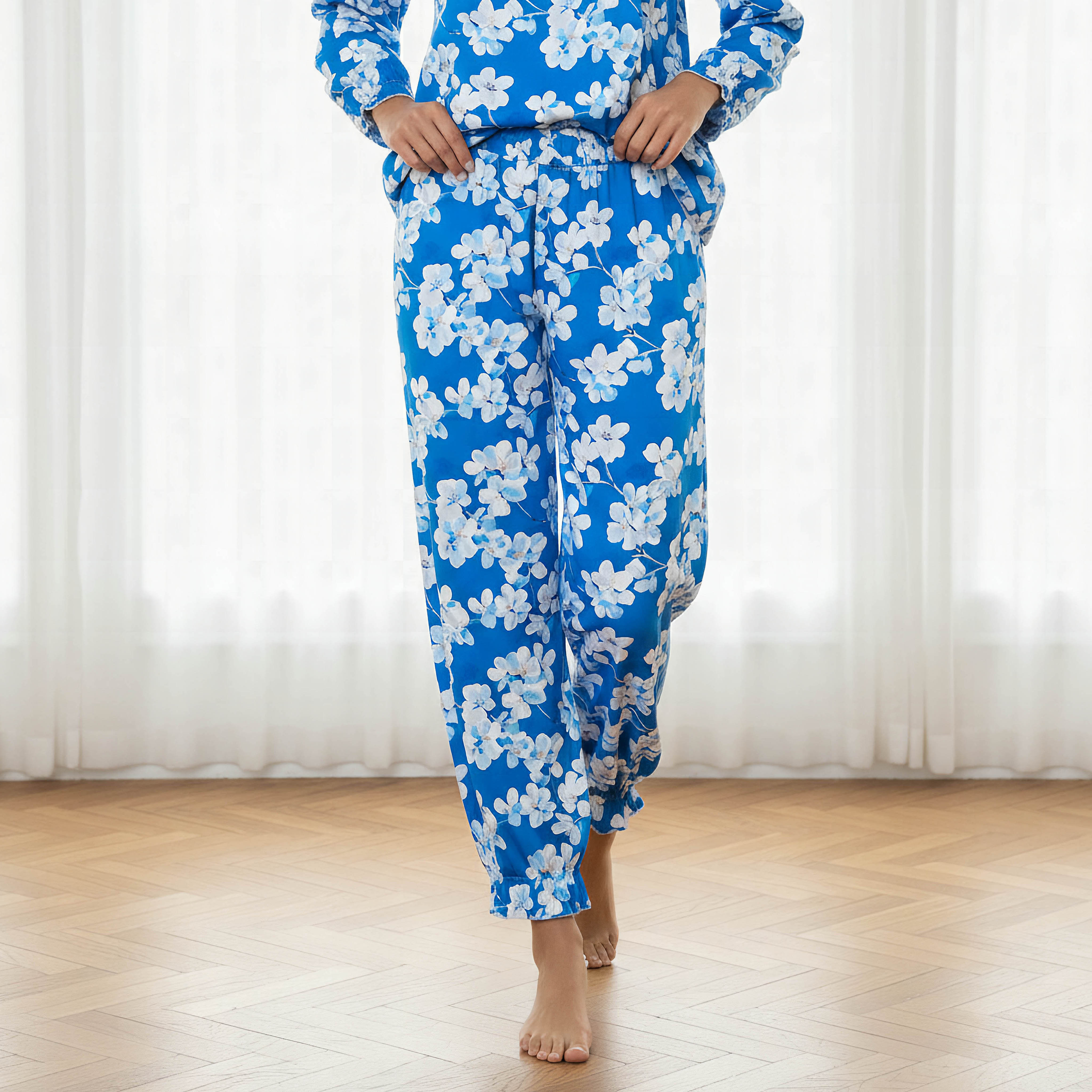 Pyjama Set Top & Trousers-women-clothing-nightwear-pyjamas-longsets-image-4