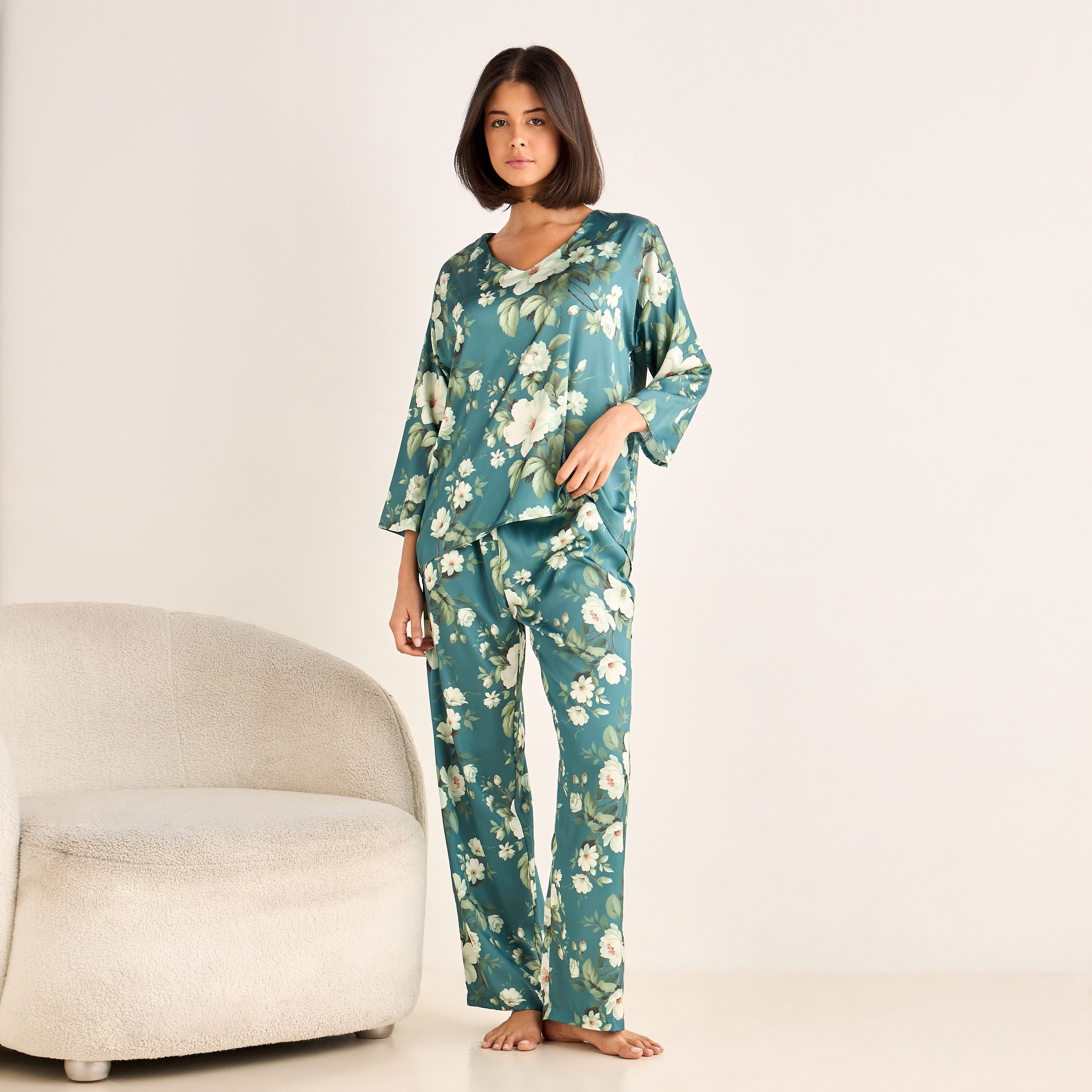 Pyjama Set V-neck Top & Trousers-women-clothing-nightwear-pyjamas-longsets-image-1