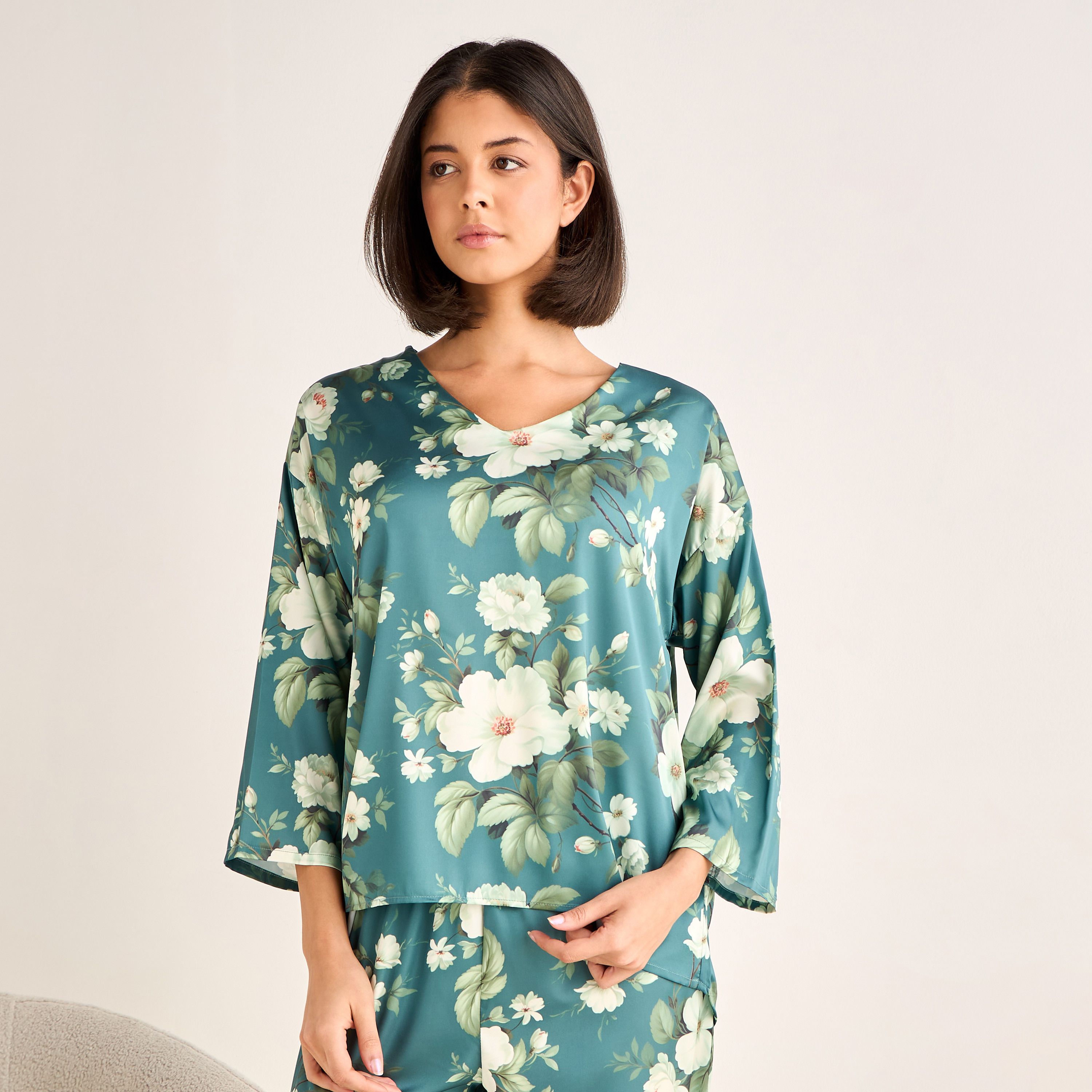 Pyjama Set V-neck Top & Trousers-women-clothing-nightwear-pyjamas-longsets-image-2