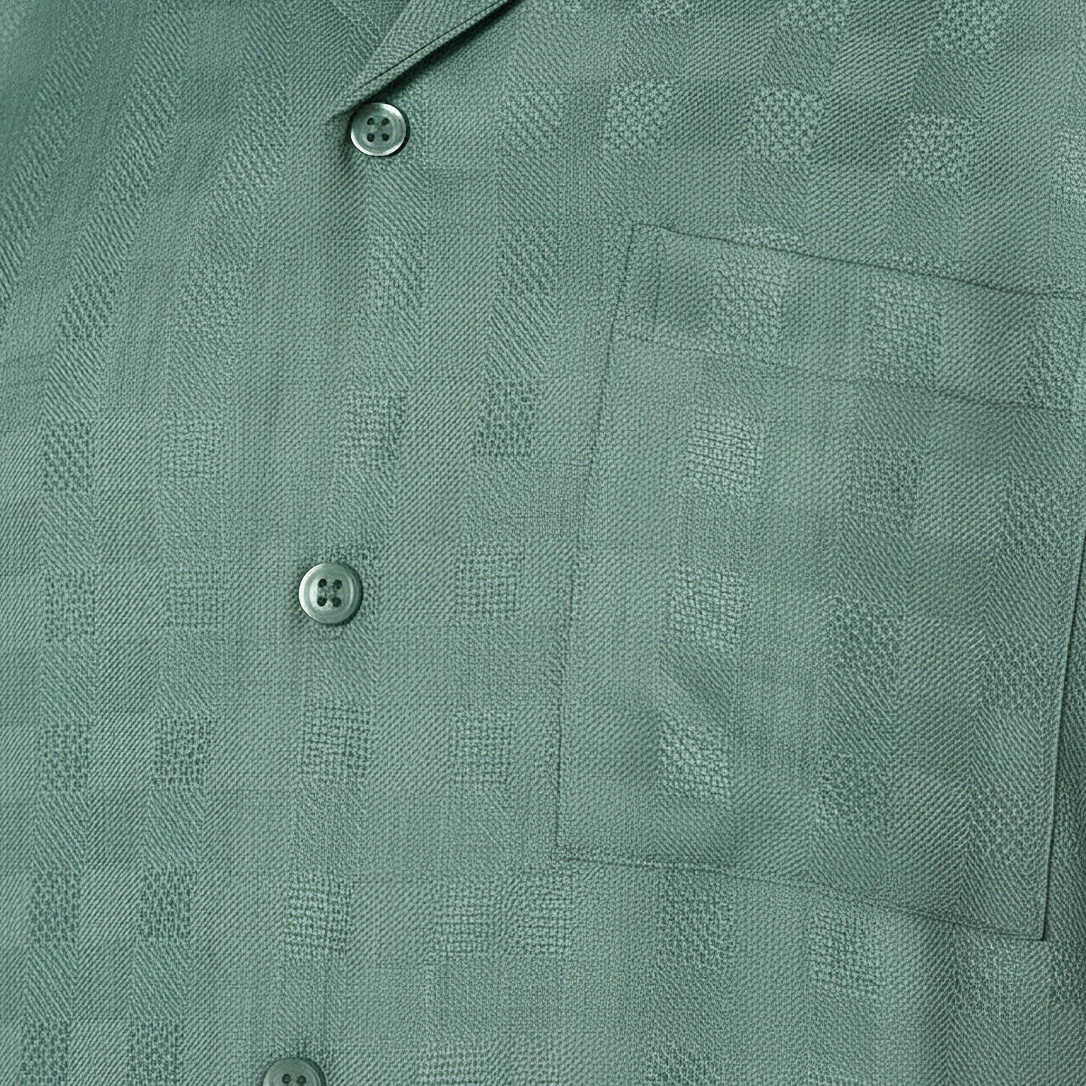 قميص بقصّة عادية وياقة كامب بارز الملمس وأكمام قصيرة-men-clothing-shirts-image-4