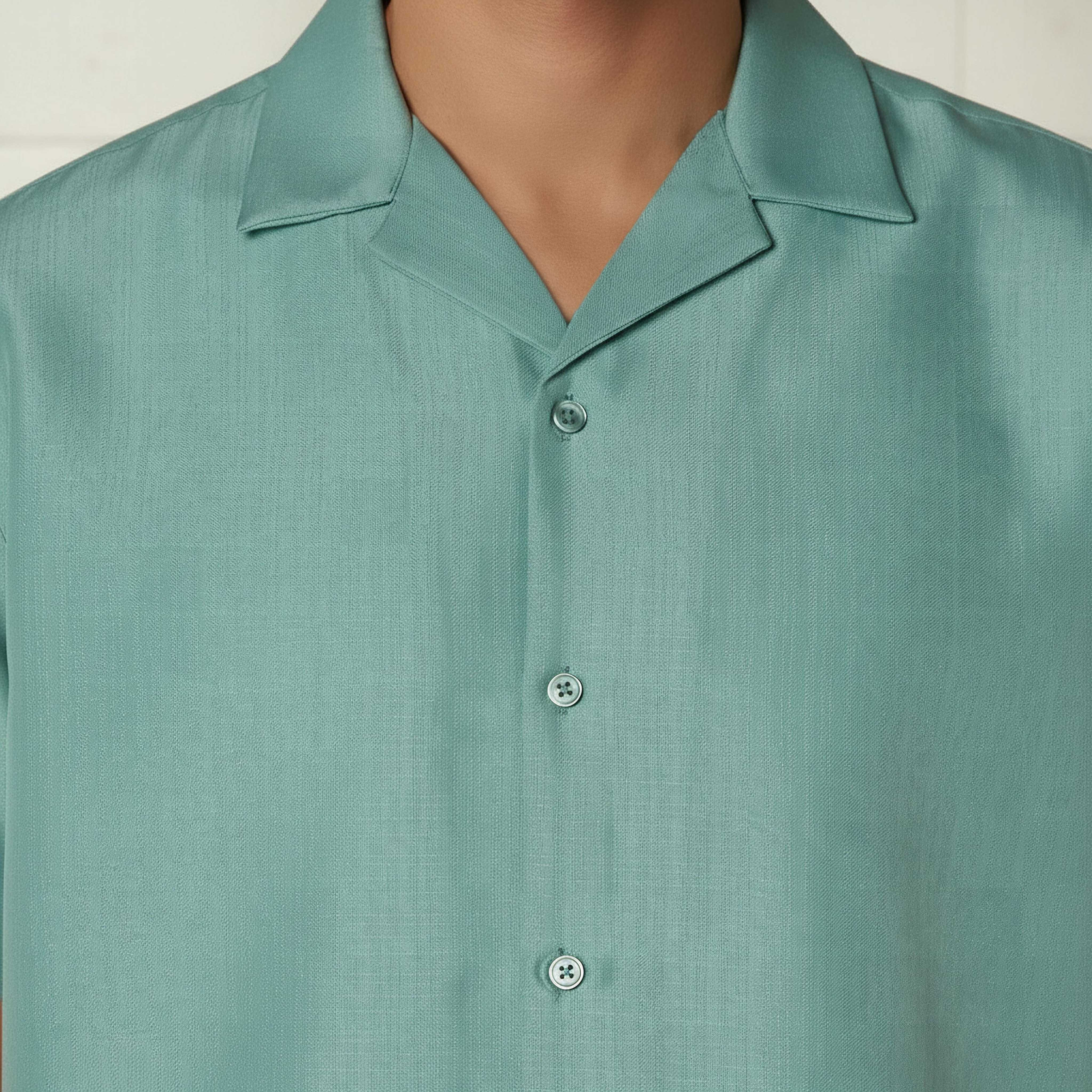 قميص بارز الملمس بياقة كامب وأكمام قصيرة وقصة عادية للرجال-men-clothing-shirts-image-4