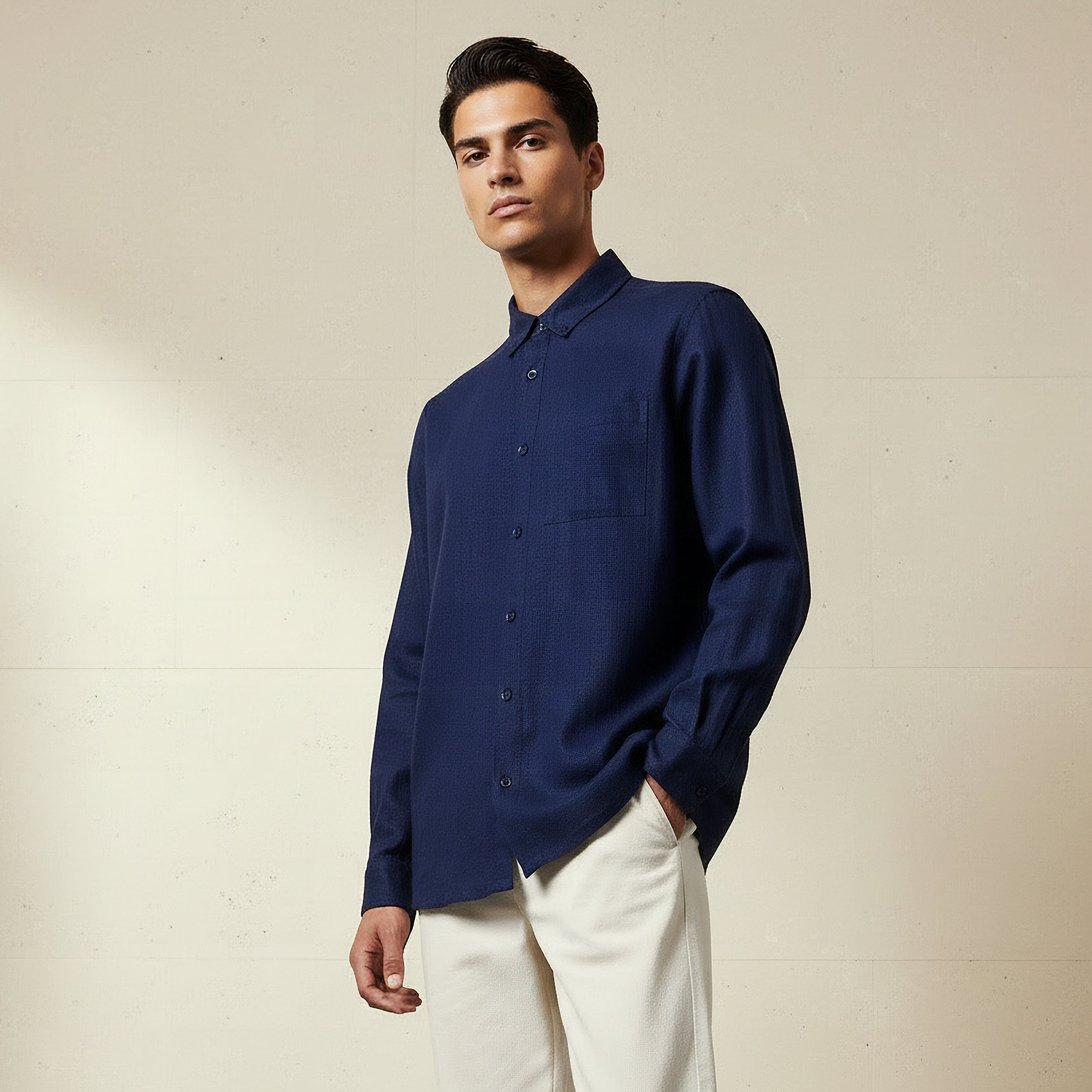 قميص من مزيج الكتان بقصة عادية وياقة عادية وأكمام طويلة للرجال-men-clothing-shirts-image-1