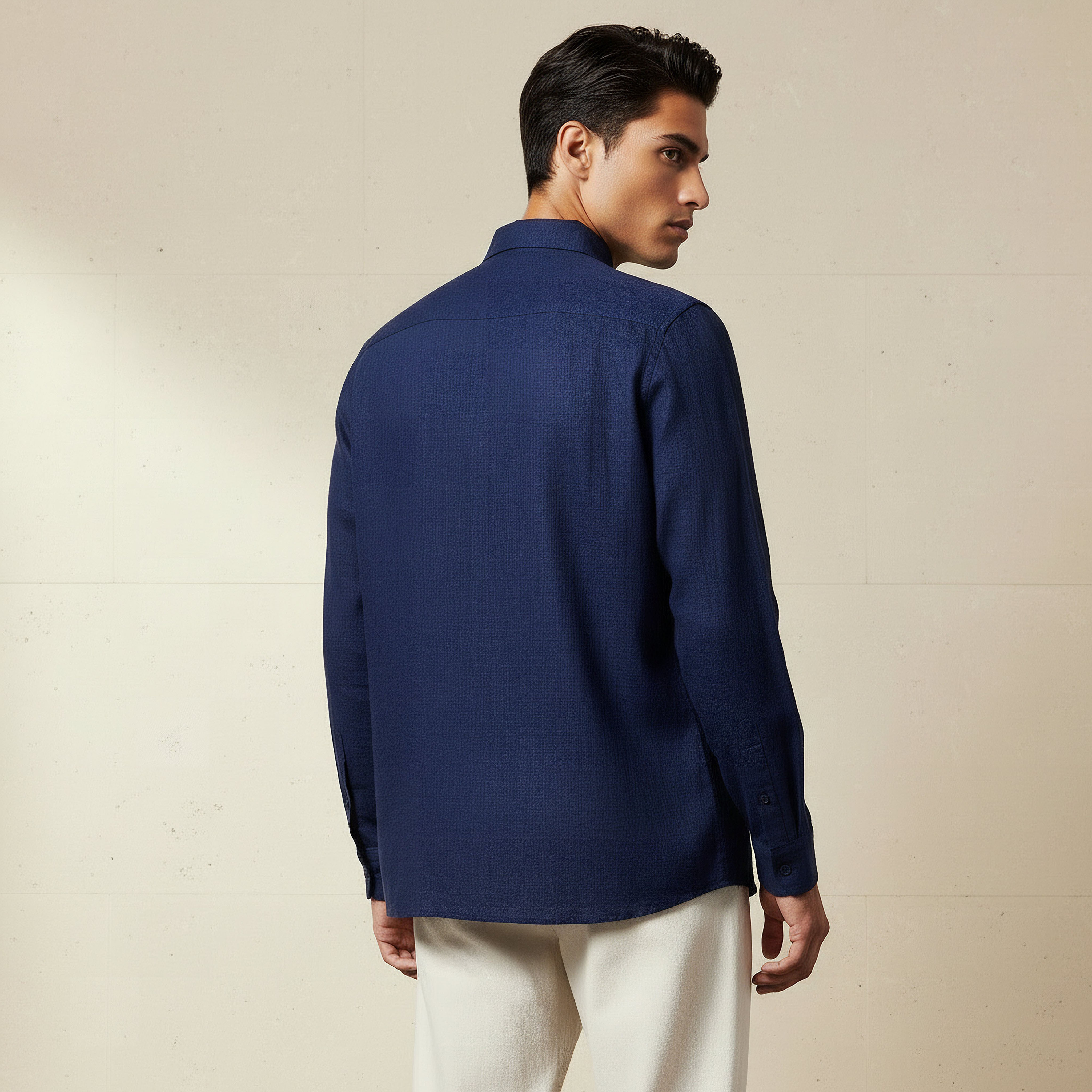 قميص من مزيج الكتان بقصة عادية وياقة عادية وأكمام طويلة للرجال-men-clothing-shirts-image-3