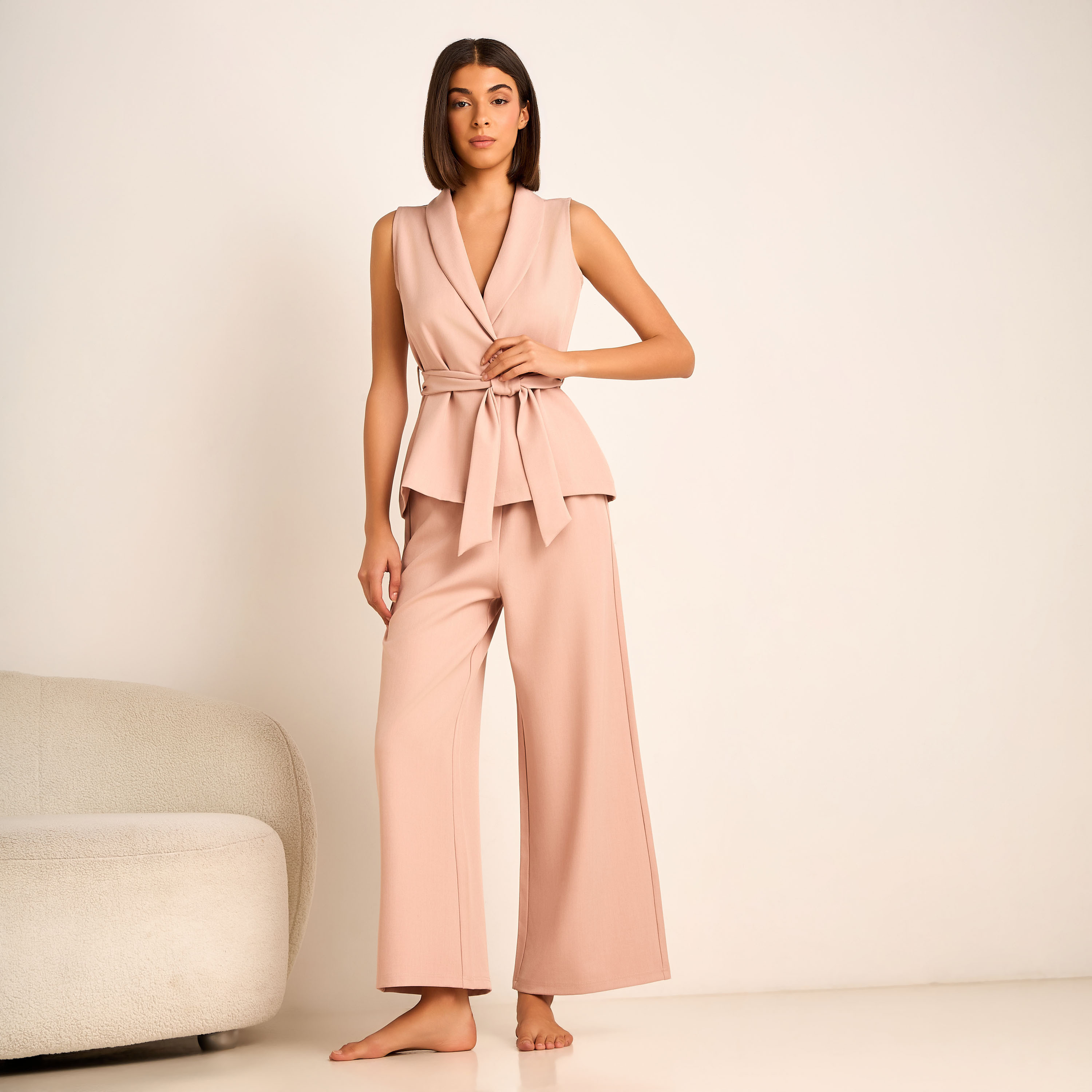 طقم منسق بلوزة ملفوفة وبنطلون واسع الساق-women-clothing-coordsets-image-2