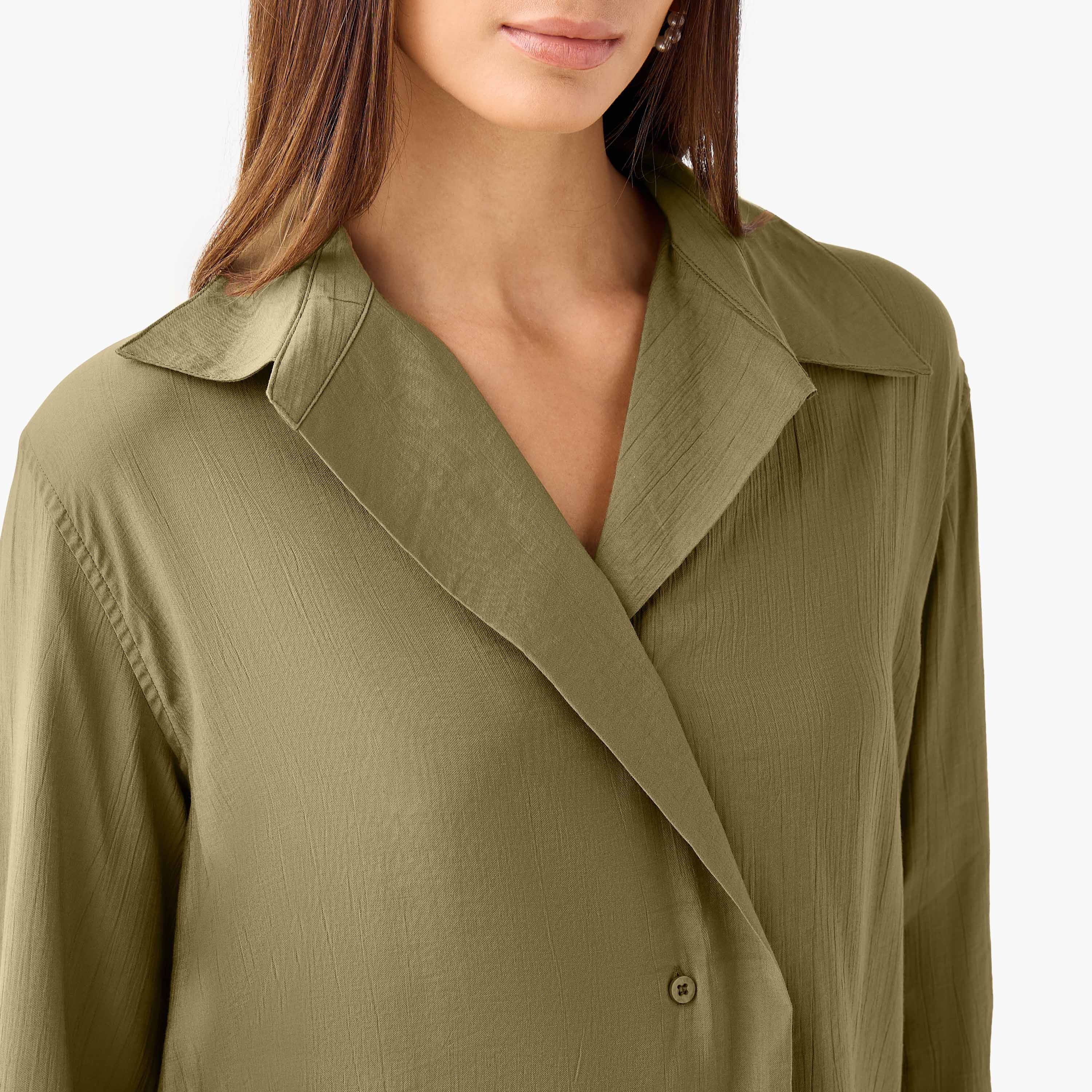 بلوزة فيسكوز بقصة عادية وتفاصيل أزرار-women-clothing-shirtsandblouses-shirts-image-4