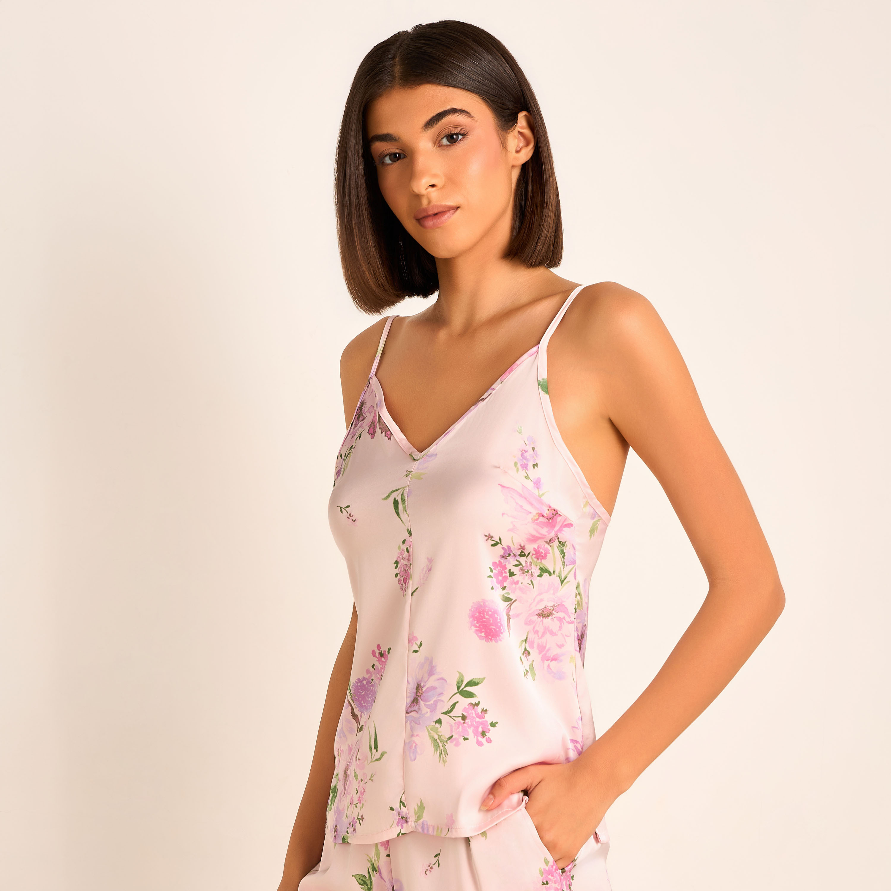 طقم بيجاما شورت وبلوزة دون أكمام من أدارايا-women-clothing-nightwear-pyjamas-shortsets-image-5