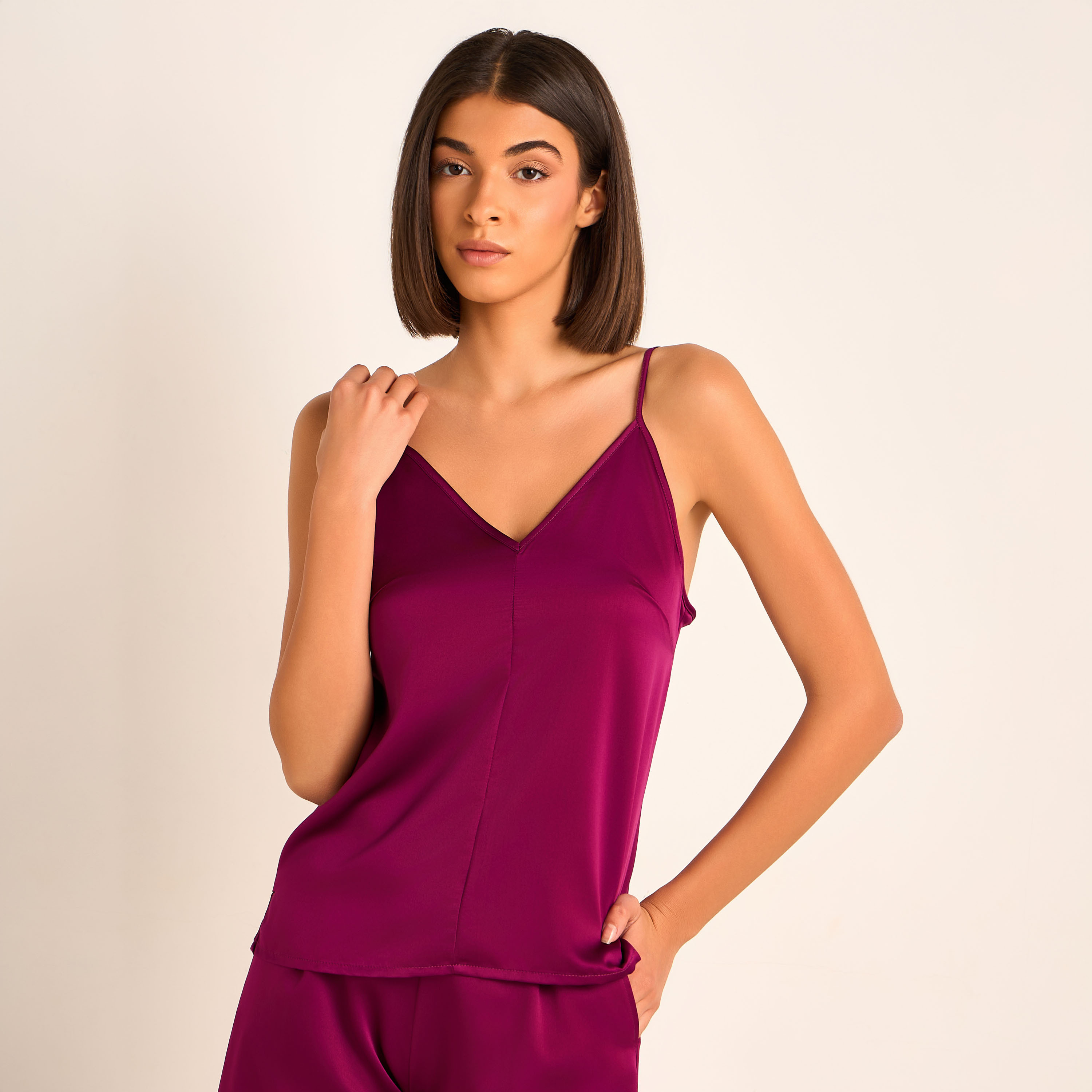 طقم بيجاما شورت وبلوزة دون أكمام من أدارايا-women-clothing-nightwear-pyjamas-shortsets-image-5