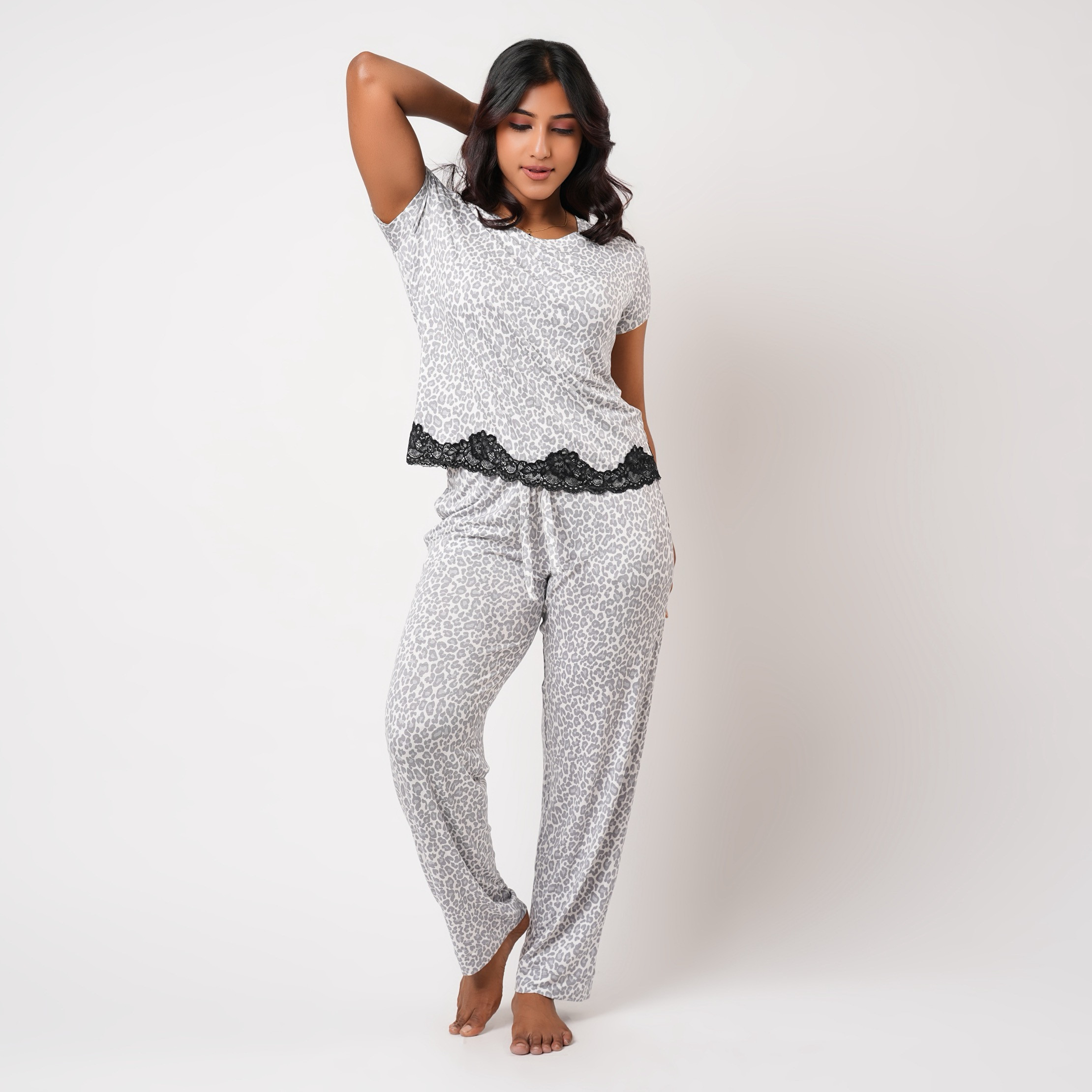 Aadaraya Pyjama Set T-shirt & Trousers-women-clothing-nightwear-pyjamas-longsets-image-1