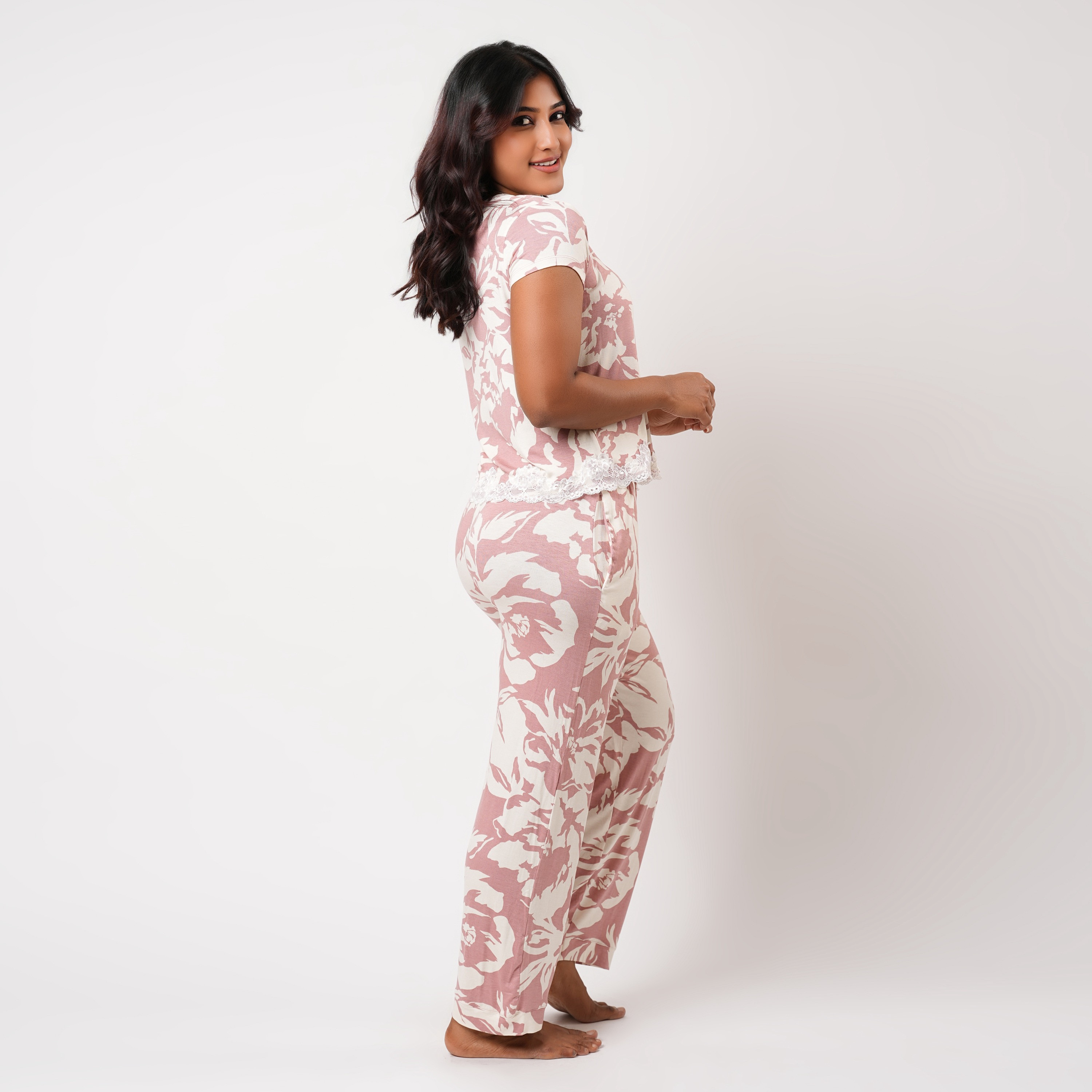 Aadaraya Pyjama Set T-shirt & Trousers-women-clothing-nightwear-pyjamas-longsets-image-2