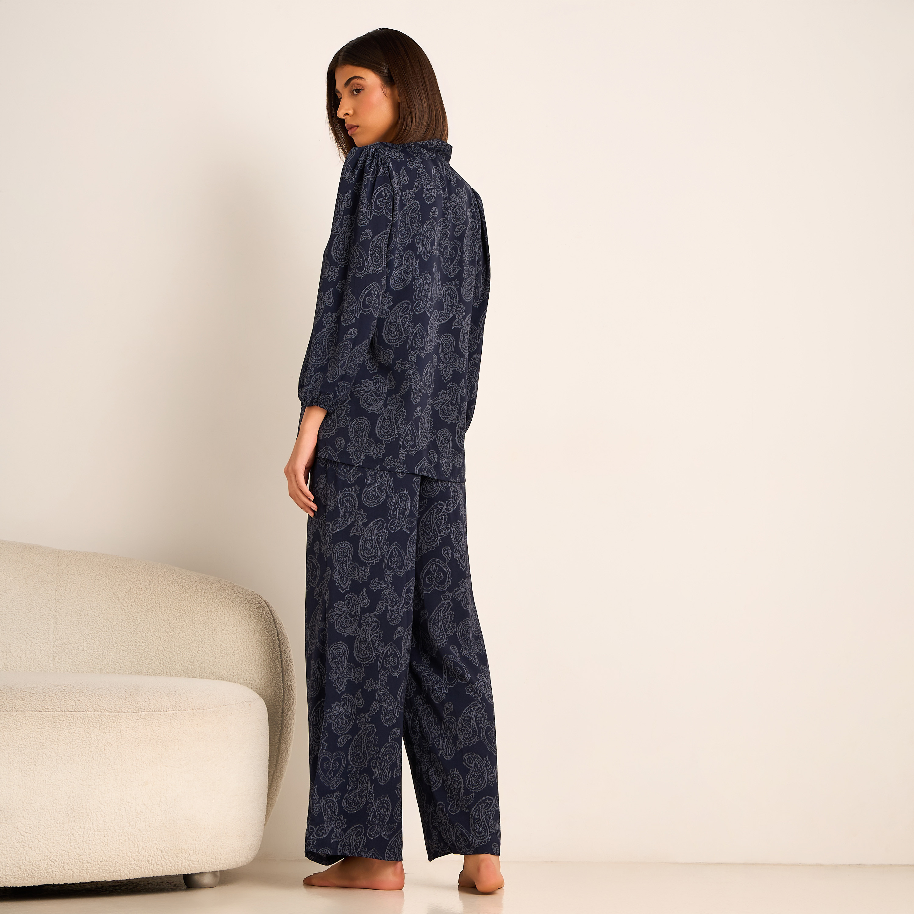 طقم بنطلون بلوزة بربطة على الرقبة وطبعات-women-clothing-coordsets-image-4