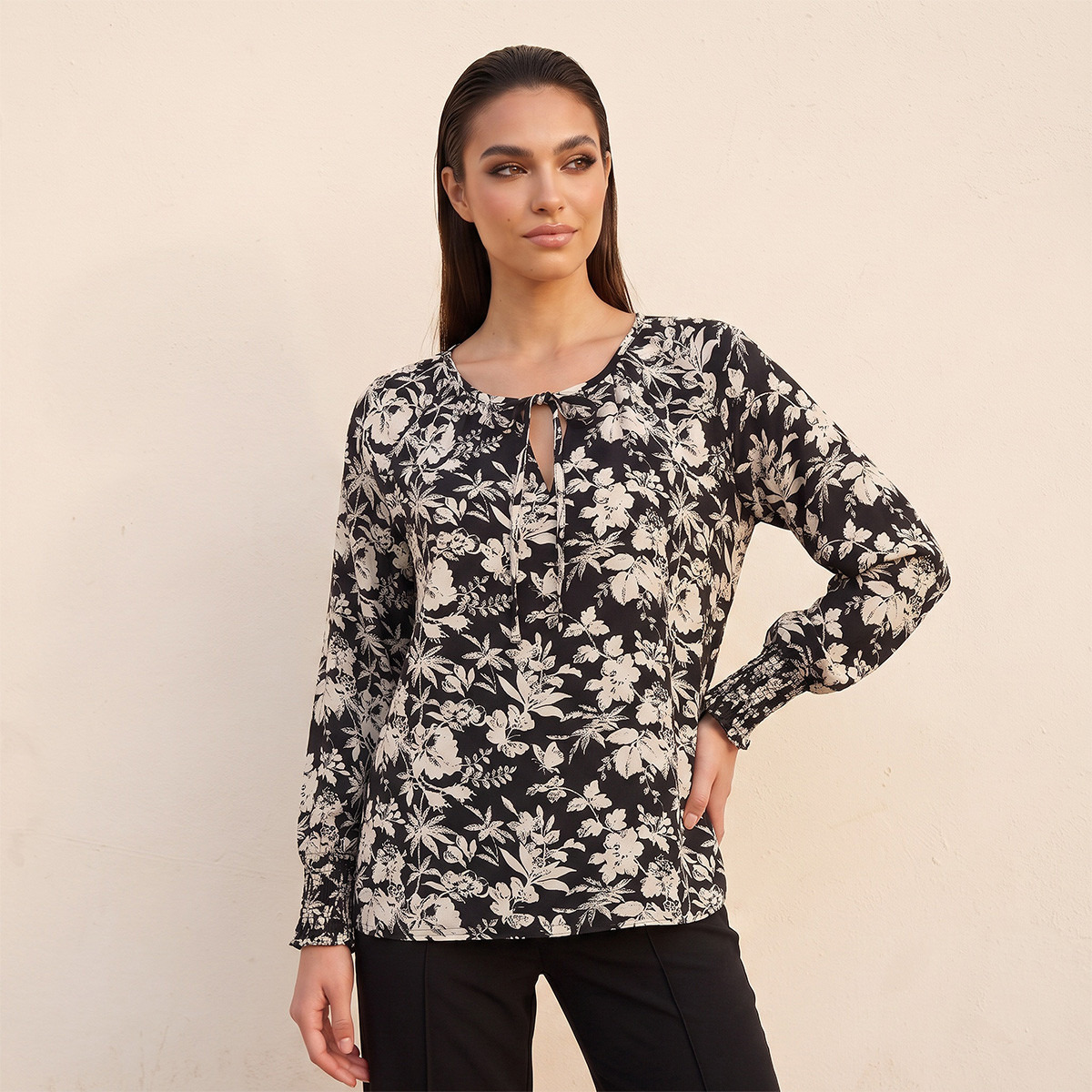 توب من الرايون بطبعة زهور من سبلاش فاف-women-clothing-shirtsandblouses-blouses-image-1