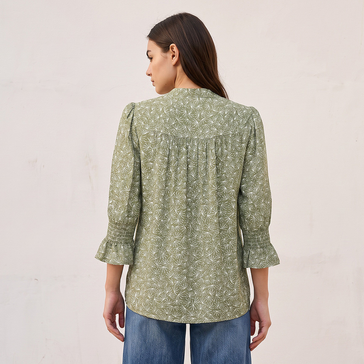 توب بقصة مستقيمة من الفيسكوز بطبعة زهور من سبلاش-women-clothing-shirtsandblouses-blouses-image-3