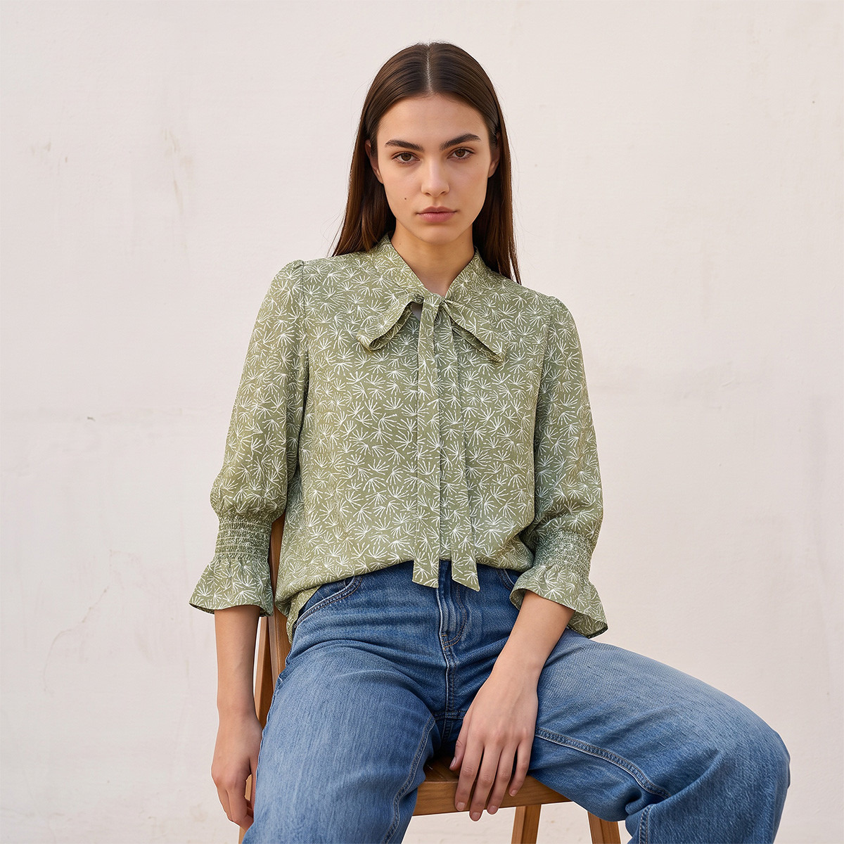 توب بقصة مستقيمة من الفيسكوز بطبعة زهور من سبلاش-women-clothing-shirtsandblouses-blouses-image-6
