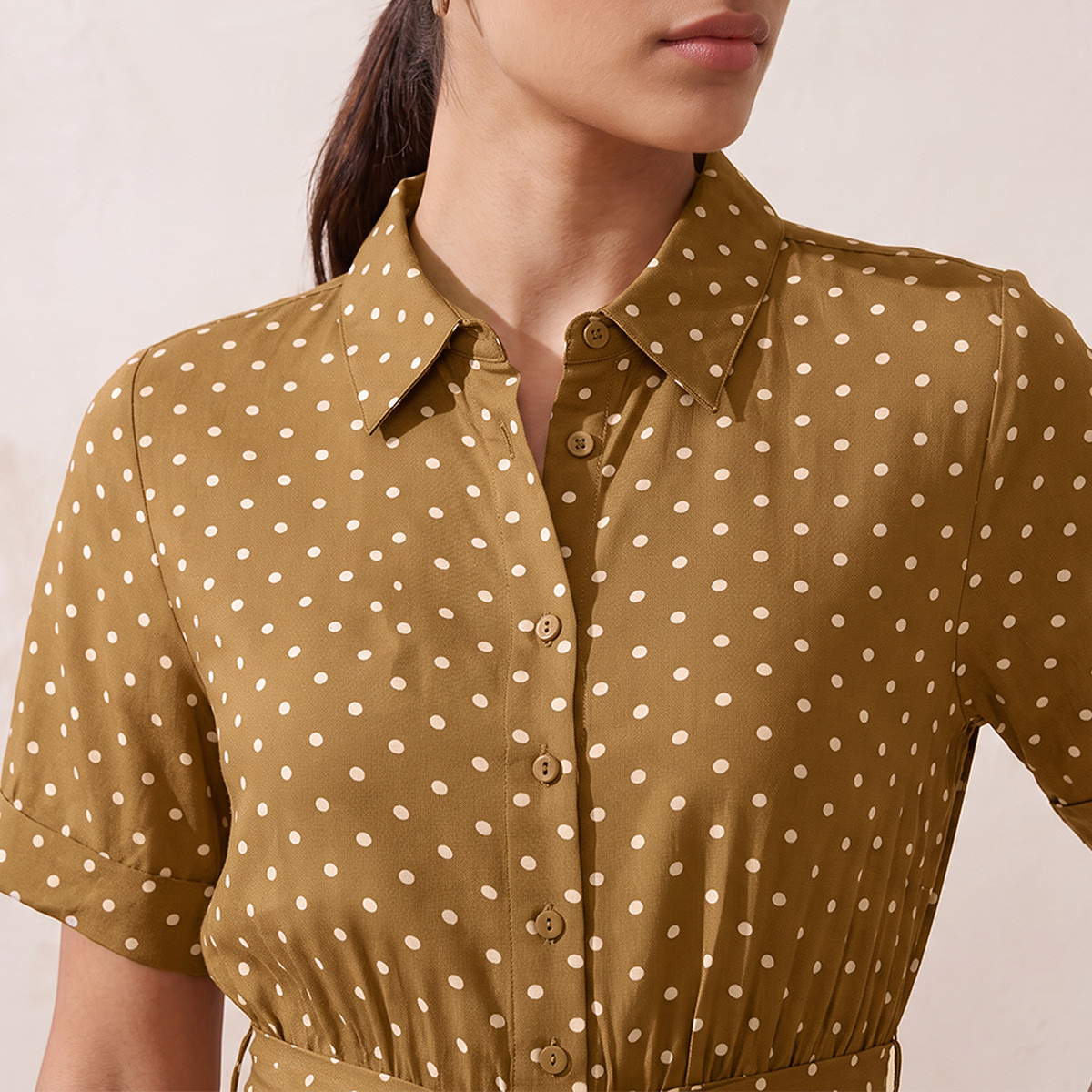 فستان قميص رايون بطبعات منقطة وحزام من سبلاش فيف-women-clothing-dresses-image-4