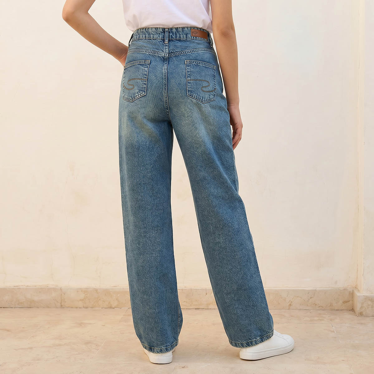 بنطلون جينز بقصّة باجي وخصر مرتفع للنساء من لي كوبر-women-clothing-bottoms-jeans-image-4