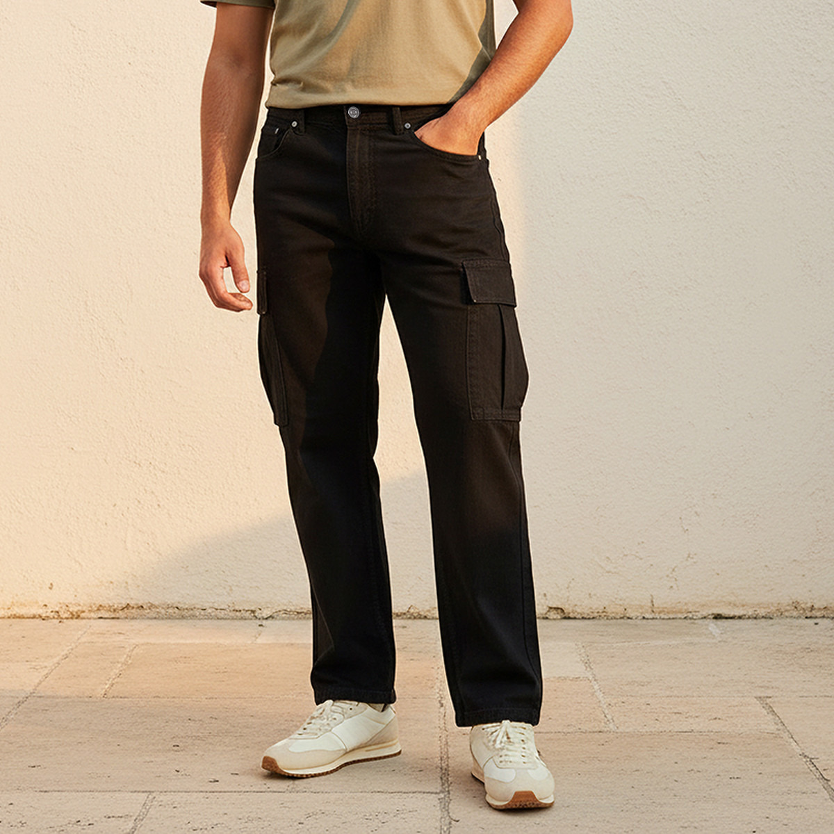 Lee Cooper Men Relaxed Fit Mid-Rise Cargo Jeans-men-clothing-bottoms-jeans-image-1