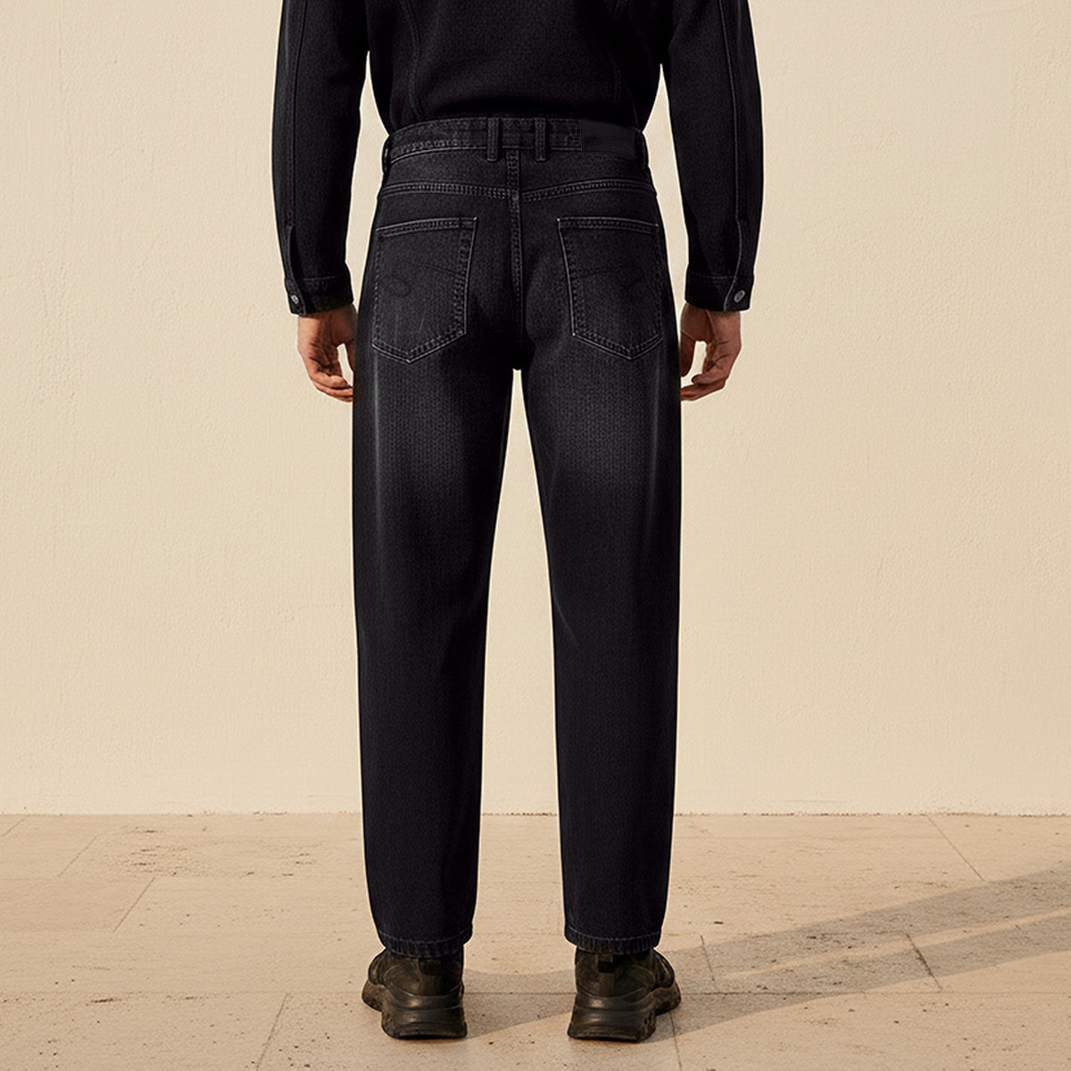 Lee Cooper Relaxed Fit Mid-Rise Pocket Jeans-men-clothing-jeans-image-4