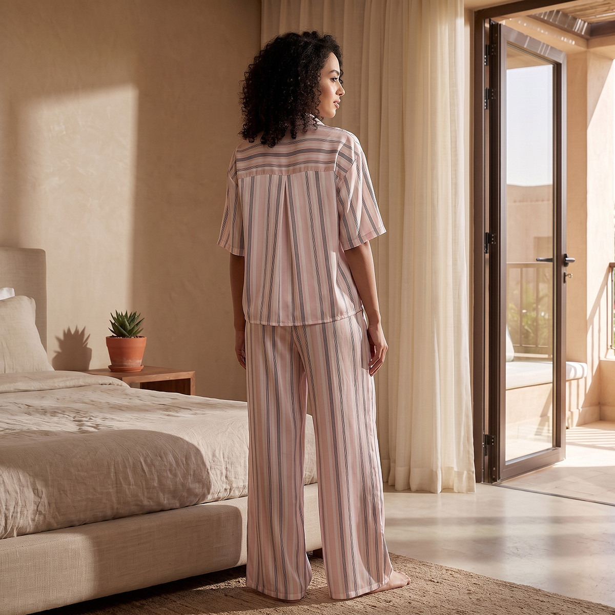 طقم بيجاما مخطط وقميص بوصلة أزرار وبنطلون من أدارايا-women-clothing-nightwear-pyjamas-longsets-image-3