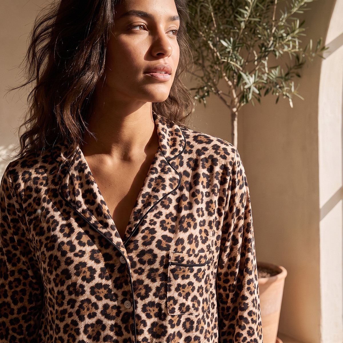 طقم بيجاما بنطلون وقميص بأزرار وطبعات حيوانات من آدارايا-women-clothing-nightwear-pyjamas-longsets-image-6