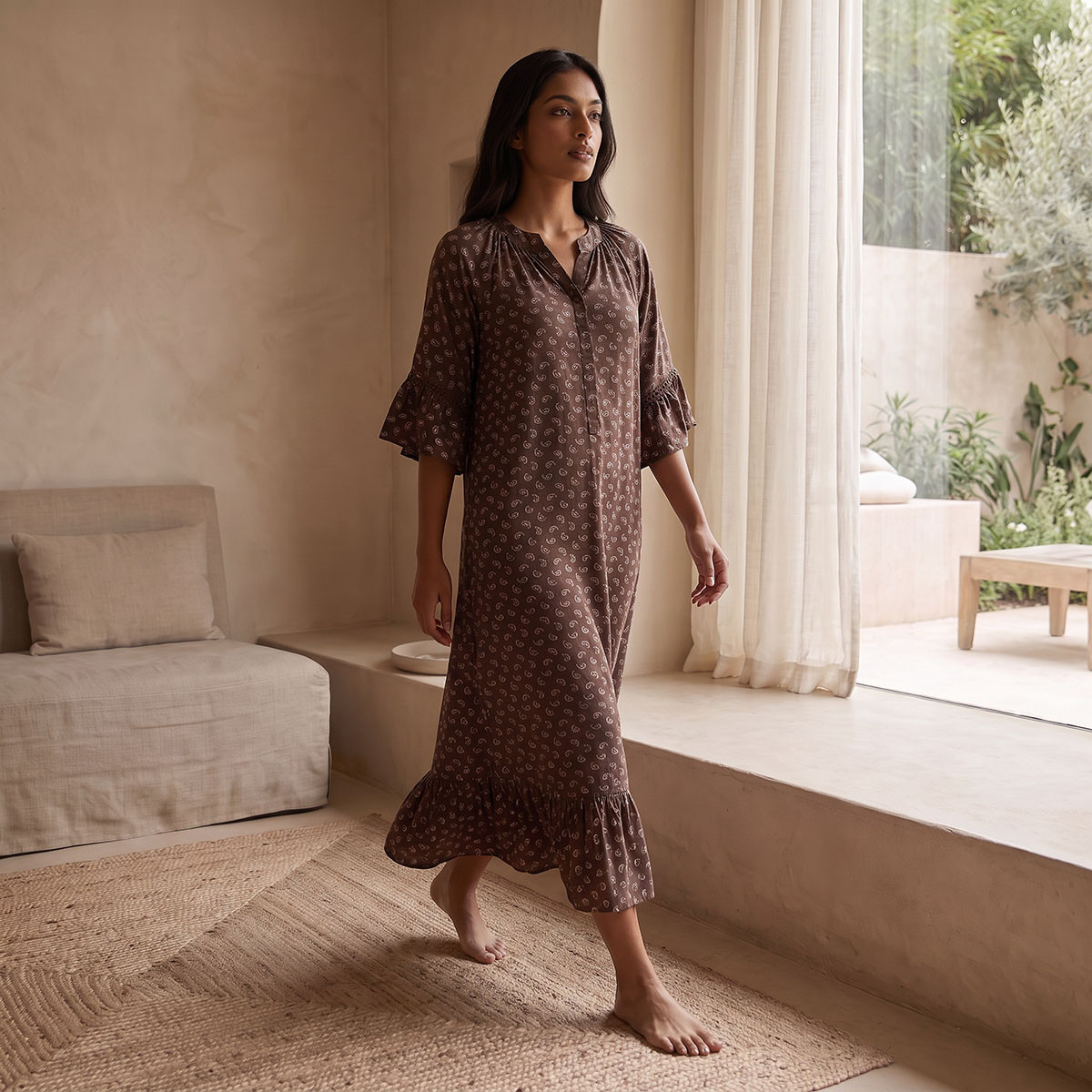 فستان نوم من الفيسكوز بطبعة بيسلي من سبلاش فاف-women-clothing-nightwear-nighties-image-4