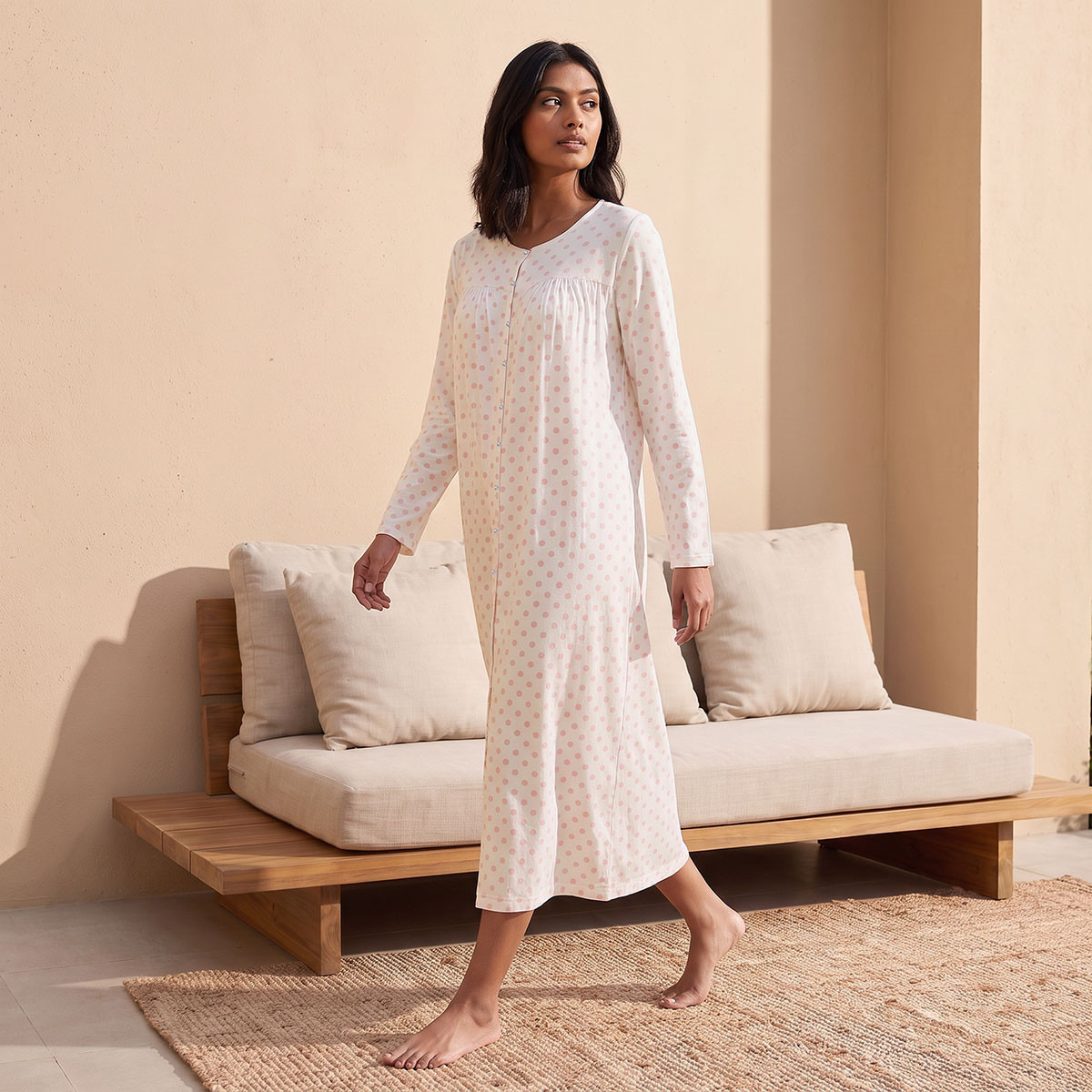 قميص نوم فيسكوز بطبعات منقطة من سبلاش فاف-women-clothing-nightwear-nighties-image-4