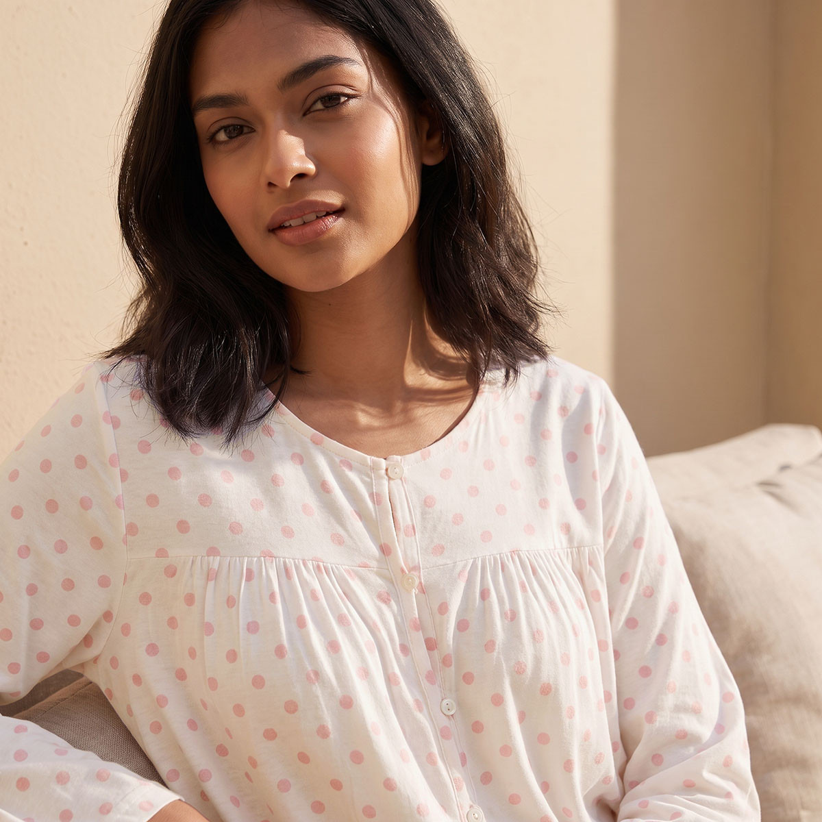 قميص نوم فيسكوز بطبعات منقطة من سبلاش فاف-women-clothing-nightwear-nighties-image-5