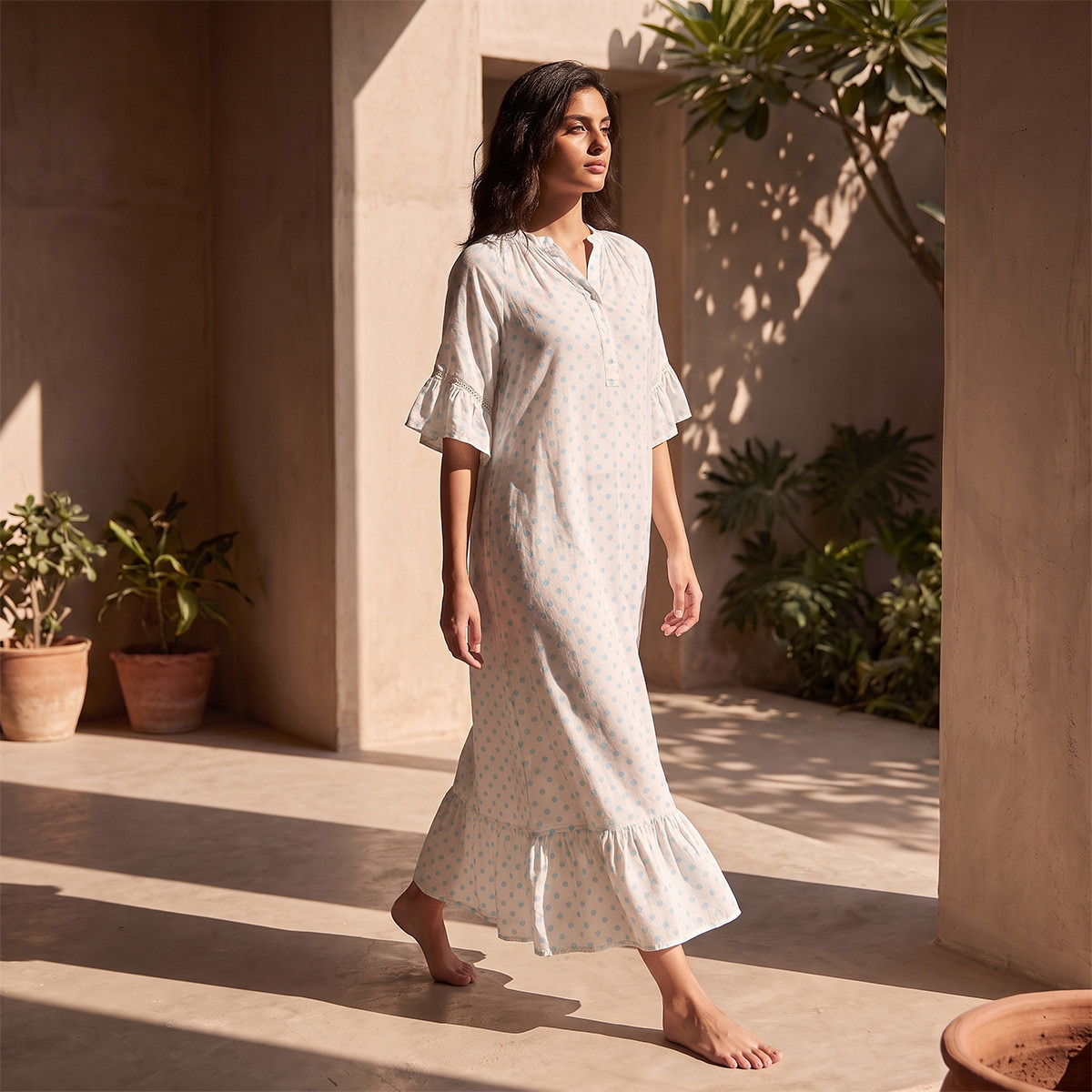 فستان نوم فيسكوز بطبعات منقطة من سبلاش فاف-women-clothing-nightwear-nighties-image-4