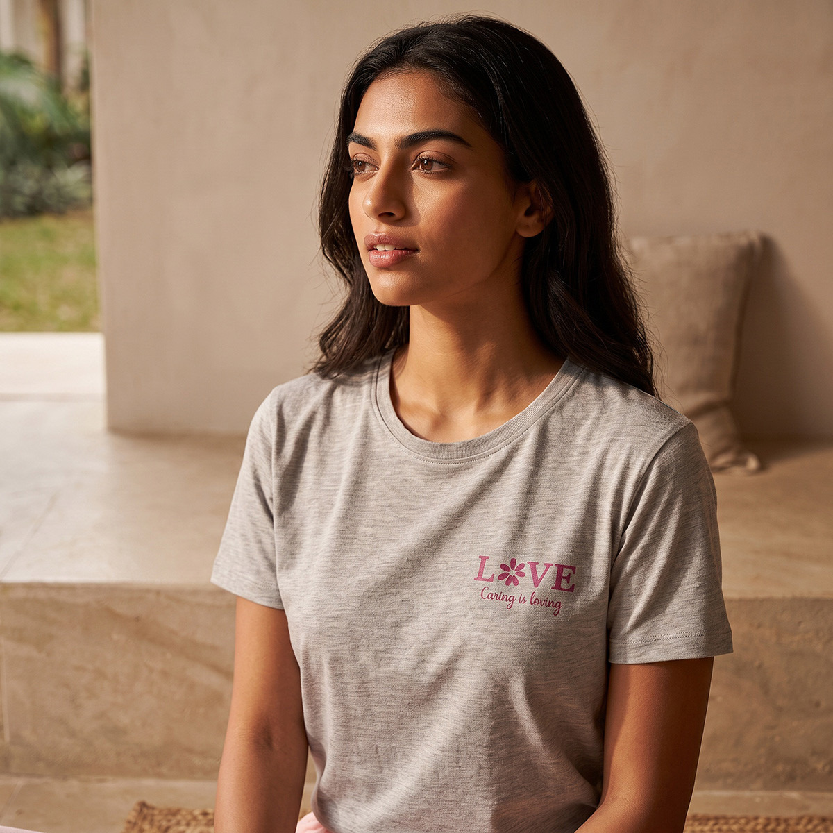 طقم بنطلون بيجاما وتيشيرت برقبة ضيقة وطبعات من سبلاش فاف-women-clothing-nightwear-pyjamas-longsets-image-5