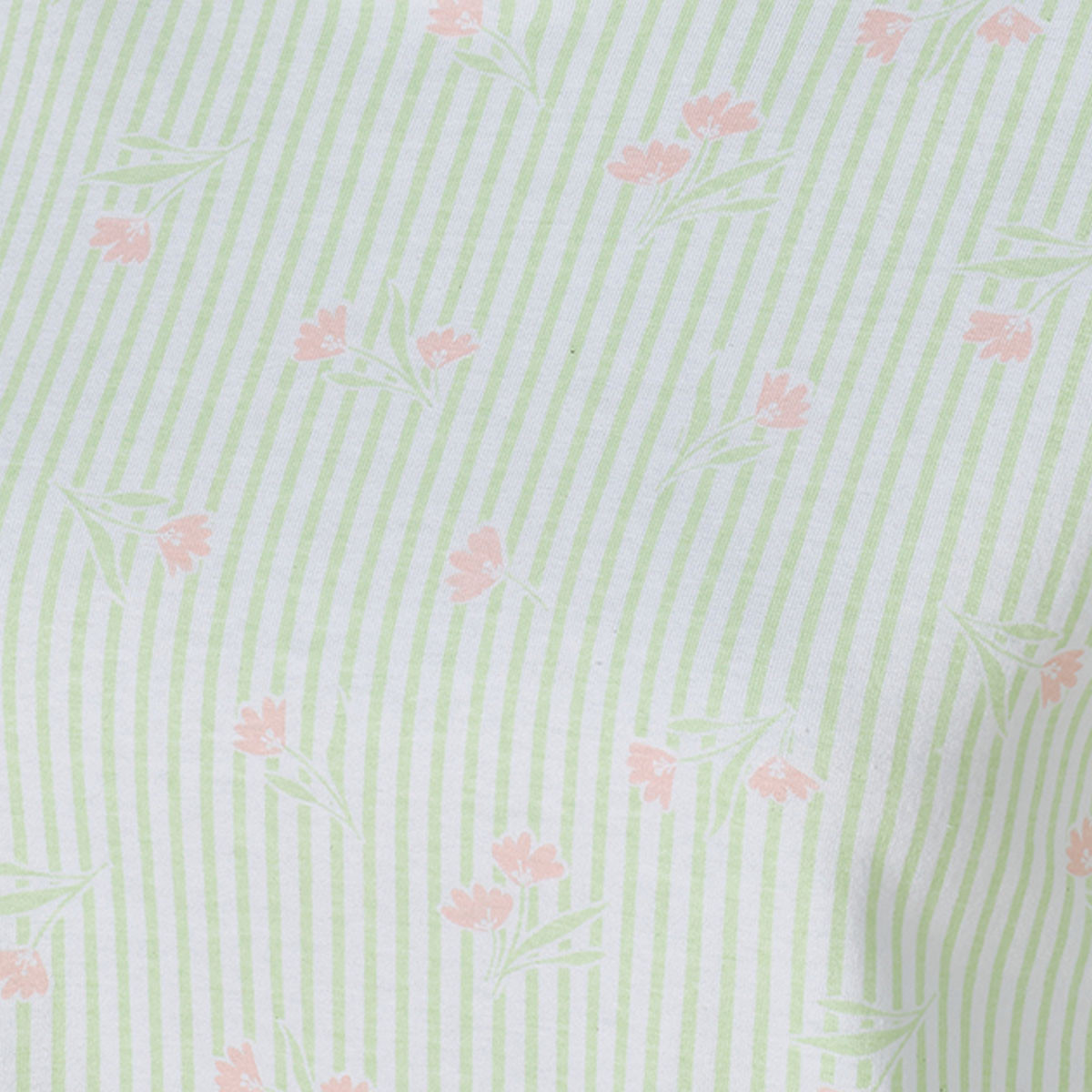 طقم بيجاما بطبعات زهور من تيشيرت وشورت من سبلاش فاف-women-clothing-nightwear-pyjamas-shortsets-image-8