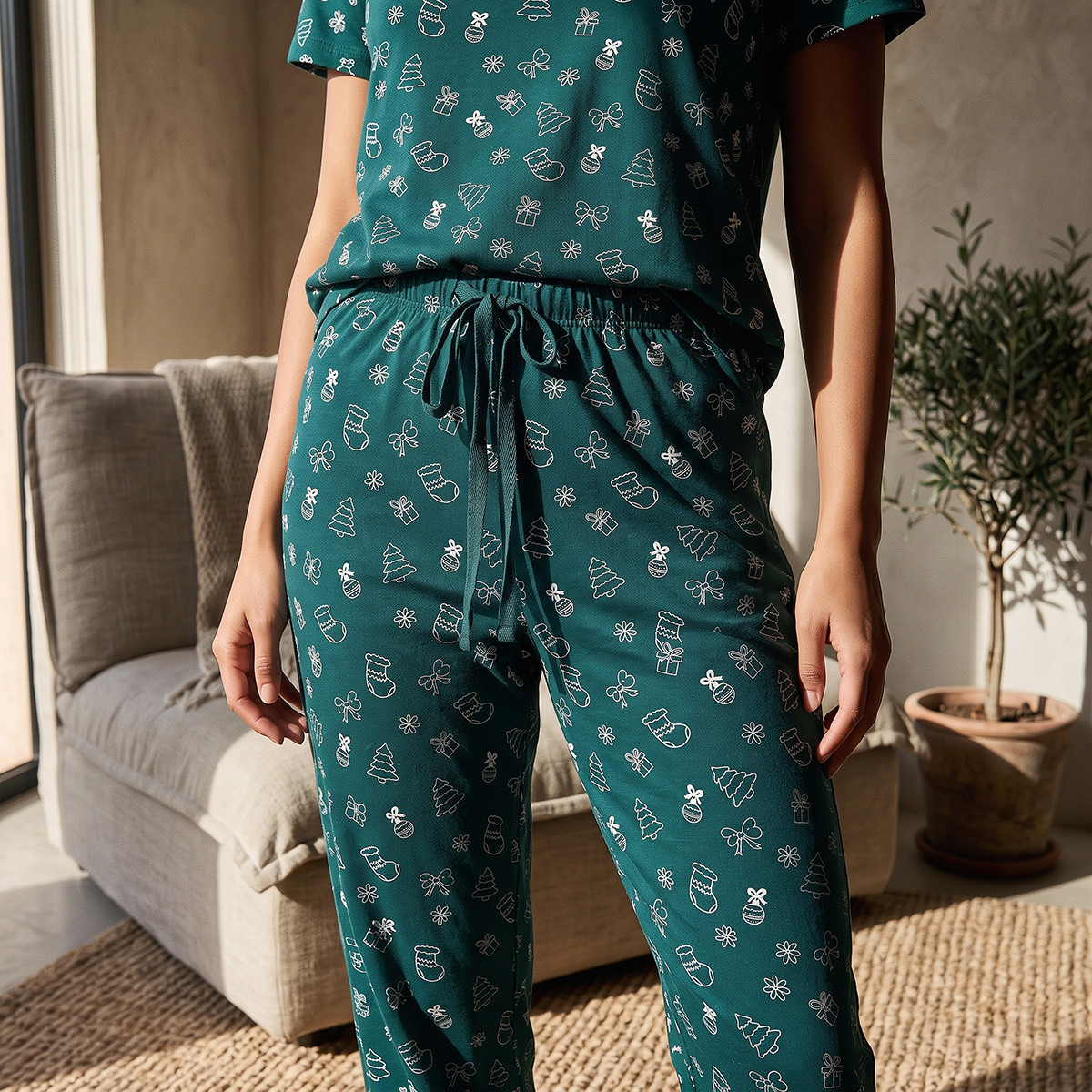 طقم بيجاما بنطلون وتيشيرت بطبعات من سبلاش فاف-women-clothing-nightwear-pyjamas-longsets-image-6