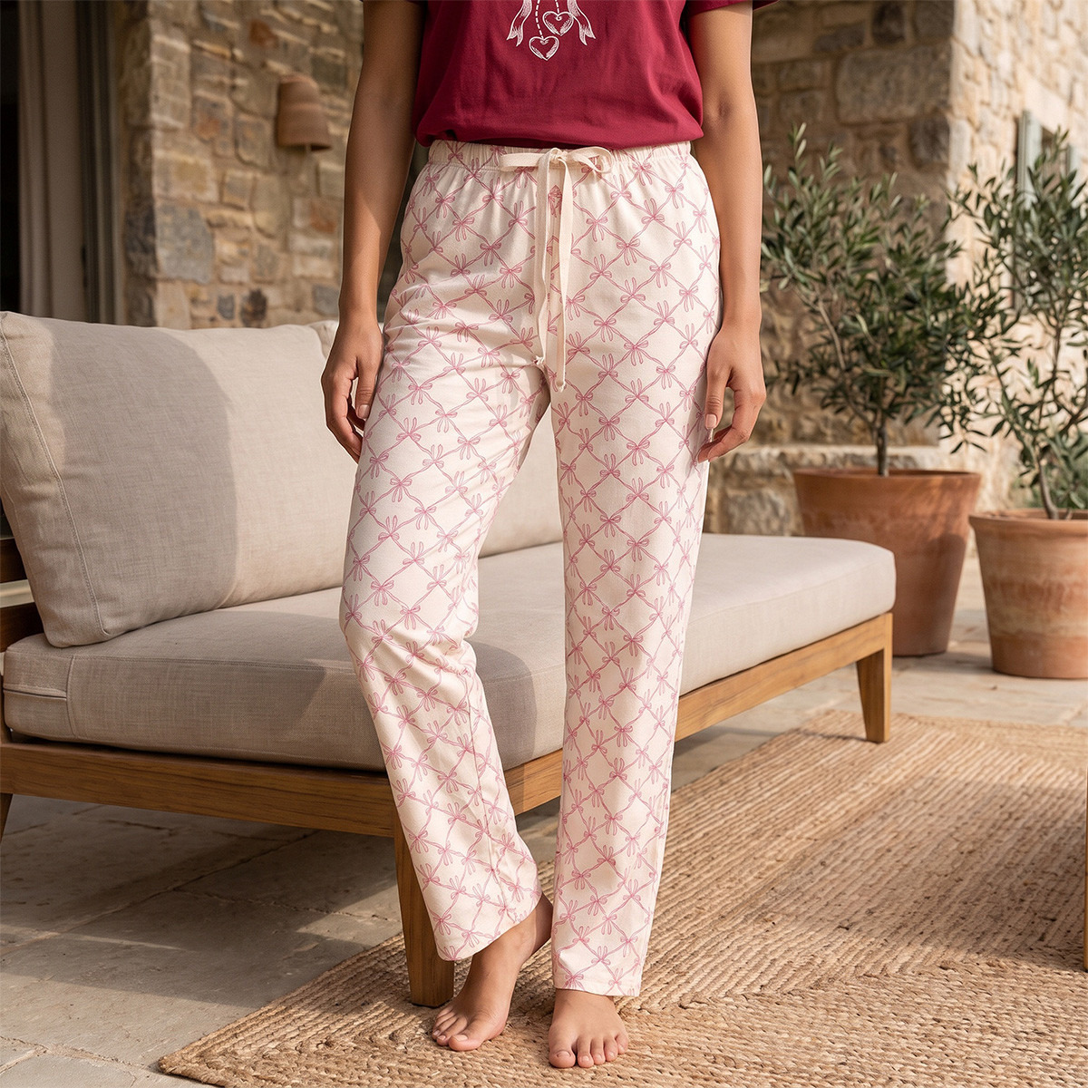 طقم بنطلون بيجاما وتيشيرت بياقة ضيقة وطبعات من سبلاش فاف-women-clothing-nightwear-pyjamas-longsets-image-5