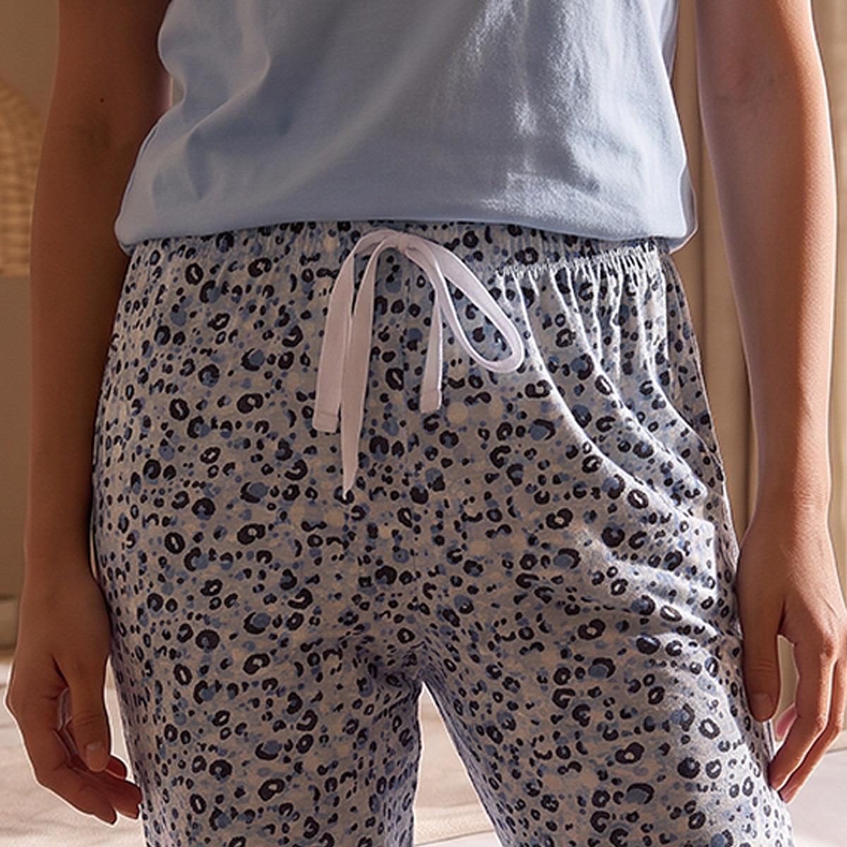 طقم بنطلون وتيشيرت بيجاما بياقة ضيقة وطبعات حيوانات من سبلاش فاف-women-clothing-nightwear-pyjamas-longsets-image-7
