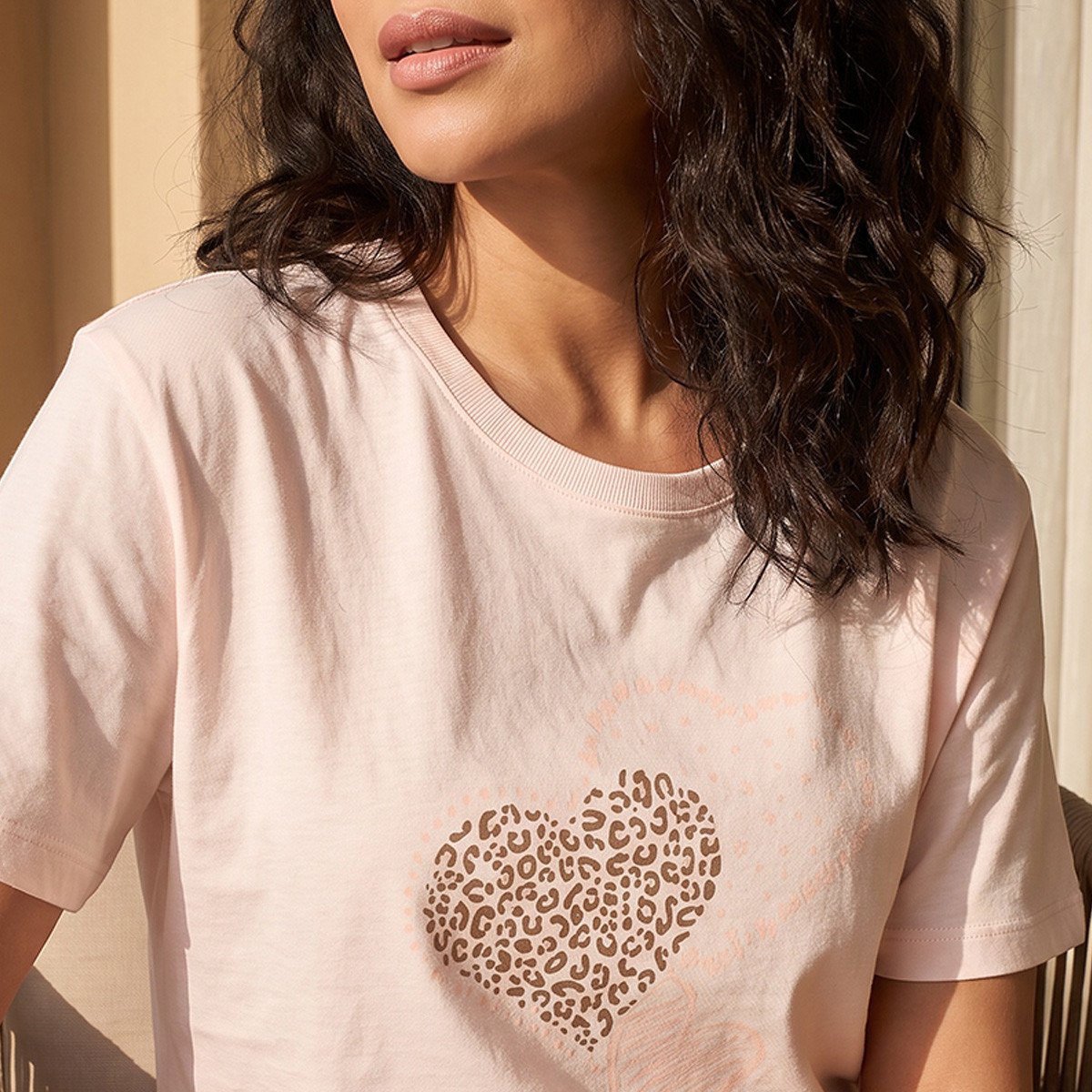 طقم بنطلون وتيشيرت بيجاما بياقة ضيقة وطبعات حيوانات من سبلاش فاف-women-clothing-nightwear-pyjamas-longsets-image-6