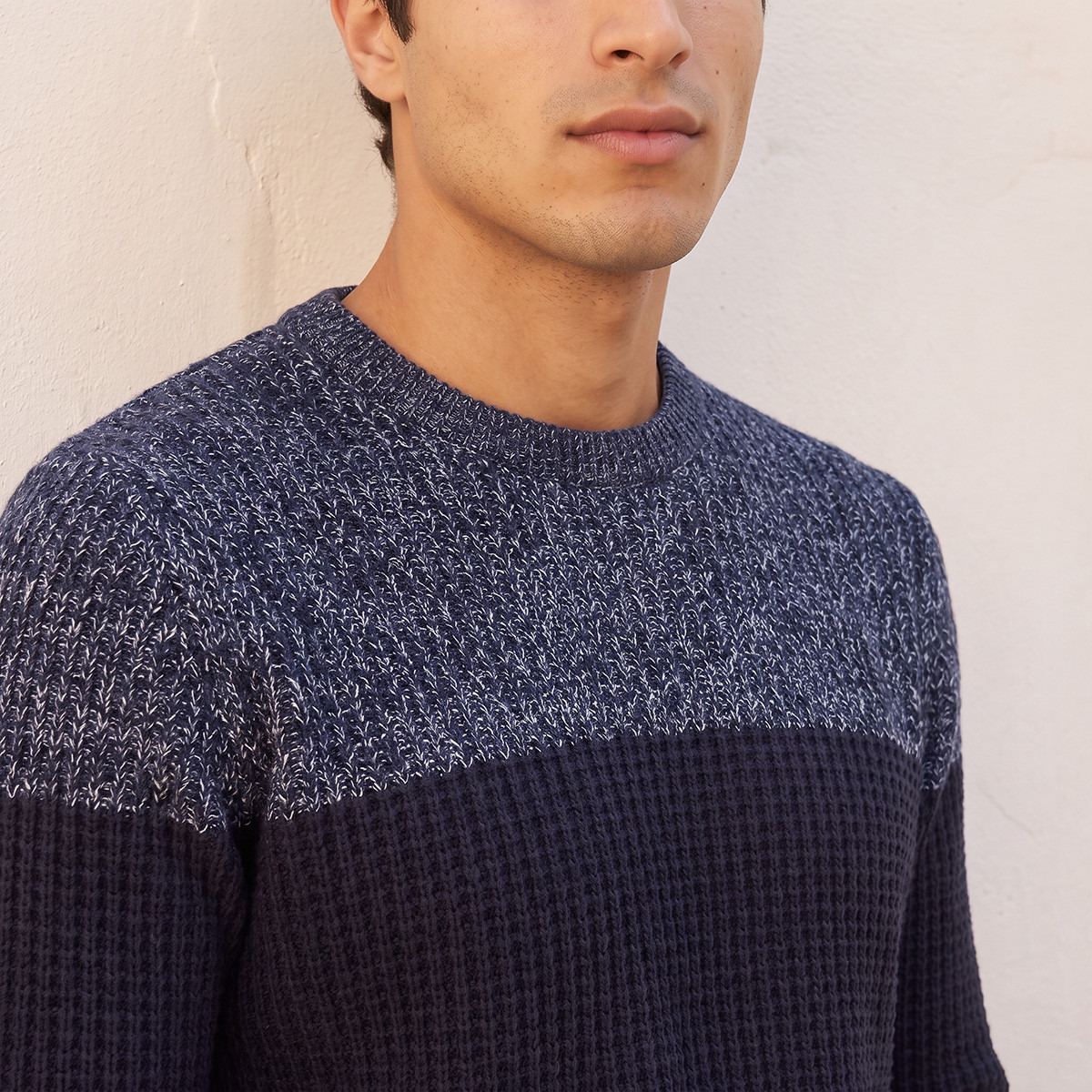 كنزة بارزة الملمس بياقة ضيقة من سبلاش فاف-men-clothing-sweatersandpullovers-image-5