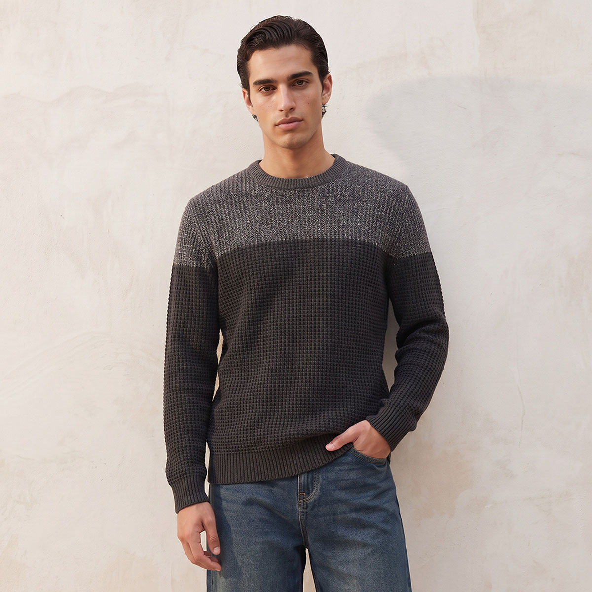 كنزة بارزة الملمس بياقة ضيقة من سبلاش فاف-men-clothing-sweatersandpullovers-image-1