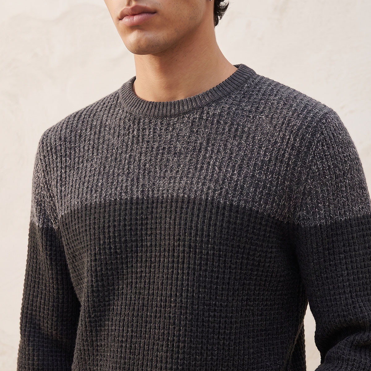 كنزة بارزة الملمس بياقة ضيقة من سبلاش فاف-men-clothing-sweatersandpullovers-image-4