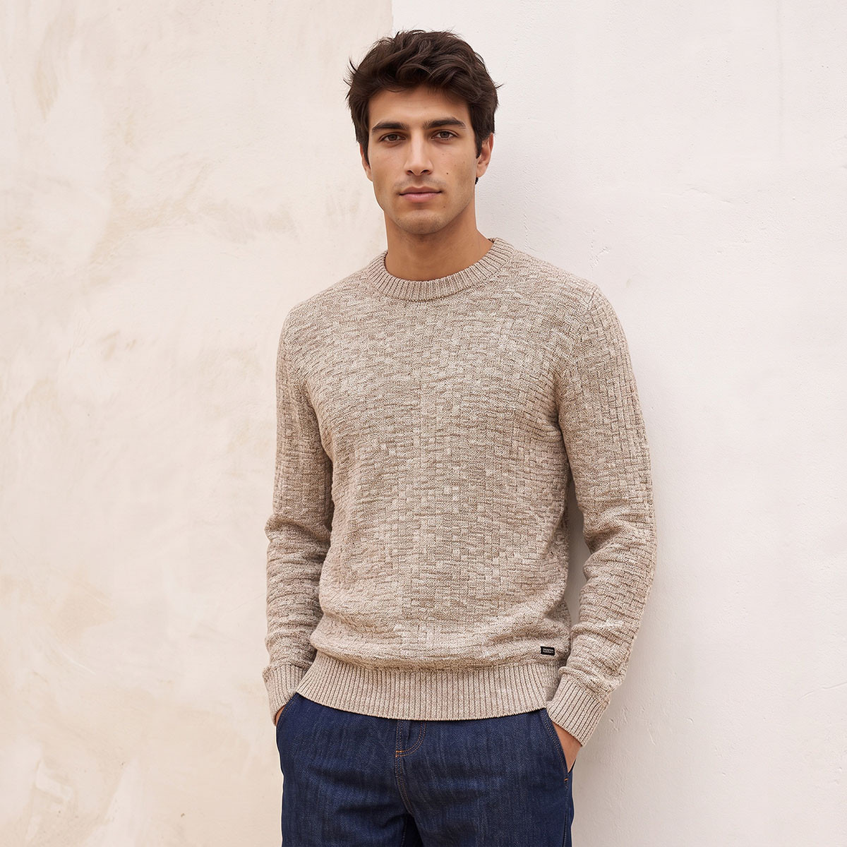 كنزة بارزة الملمس بياقة ضيقة من سبلاش فاف-men-clothing-sweatersandpullovers-image-1