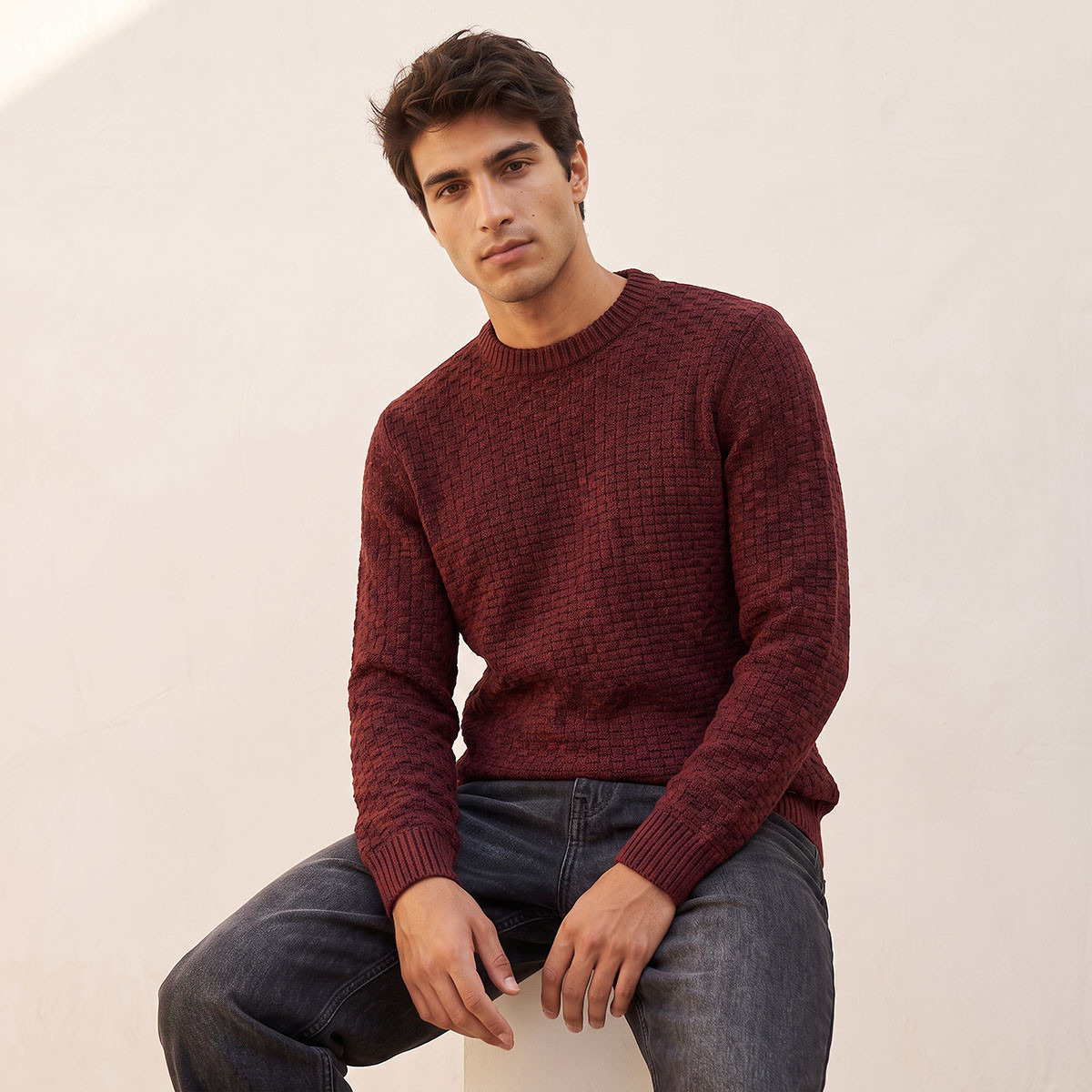 كنزة بارزة الملمس بياقة ضيقة من سبلاش فاف-men-clothing-sweatersandpullovers-image-1
