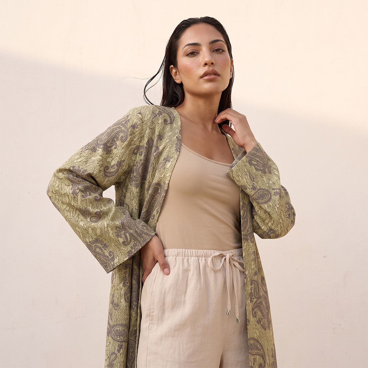 سترة كيمونو طويلة بطبعات بيزلي من سبلاش فاڤ-women-clothing-plussize-shirtsandblouses-blouses-image-5