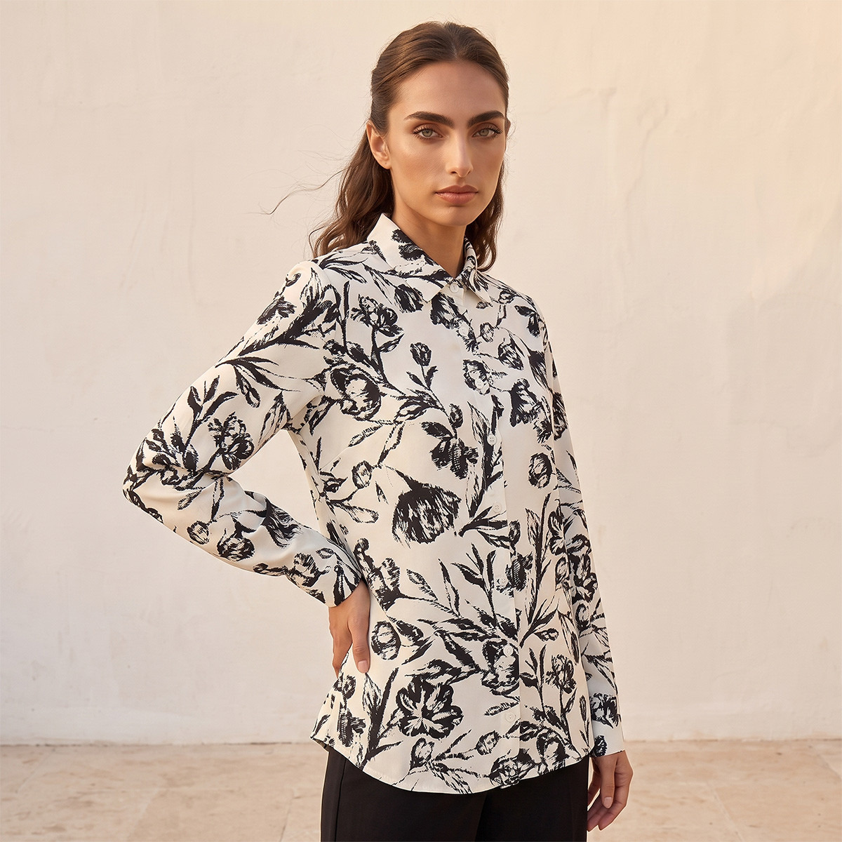 قميص بحواف غير متساوية وطبعات زهرية من سبلاش فيف-women-clothing-shirtsandblouses-shirts-image-1