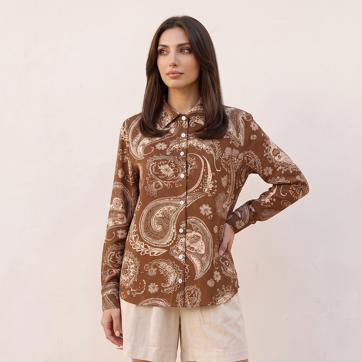 قميص بنقشة بيزلي وحواف غير متماثلة من سبلاش فاف-women-clothing-shirtsandblouses-shirts-image-5