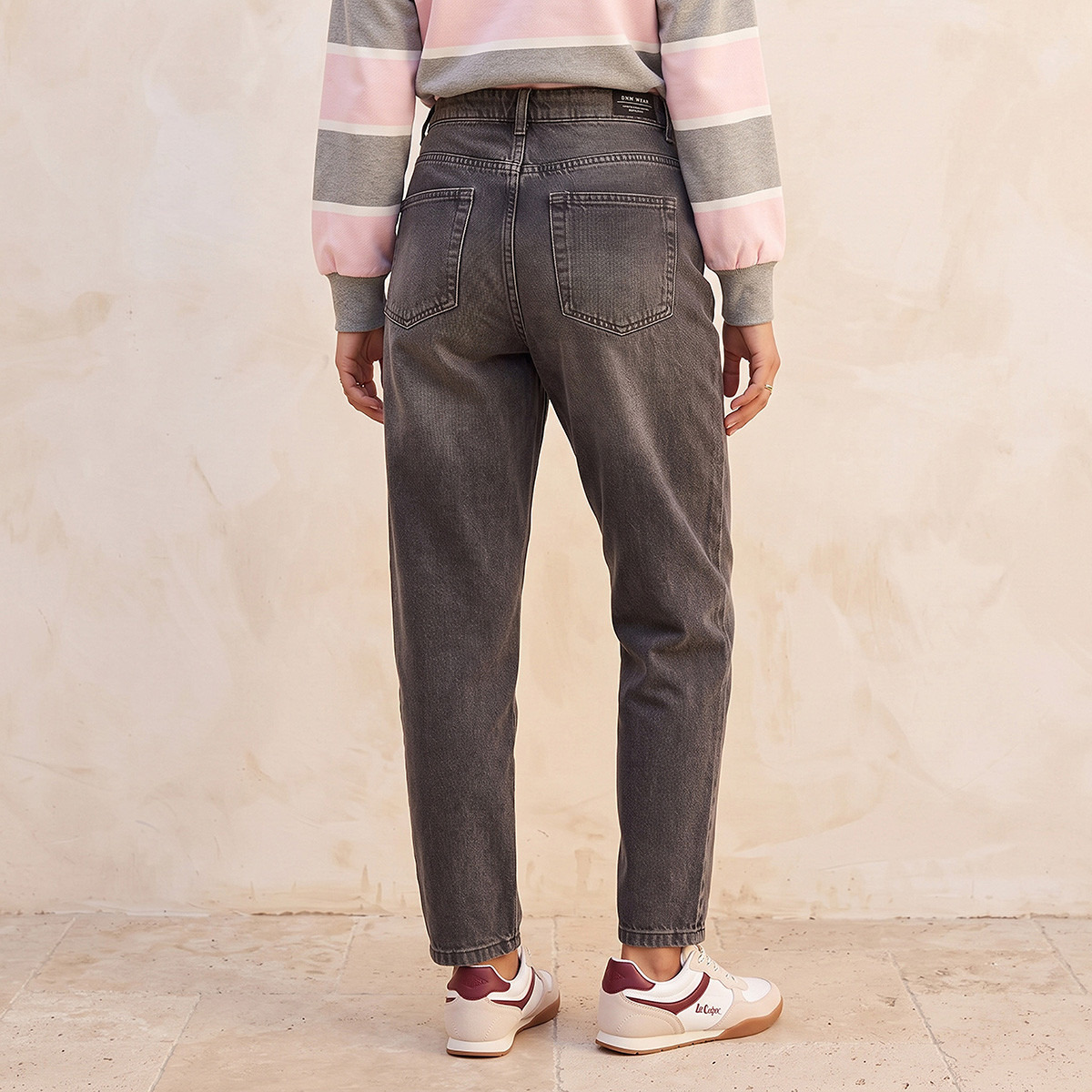 بنطلون جينز قطن بقصة موم وجيوب من سبلاش-women-clothing-bottoms-jeans-image-3