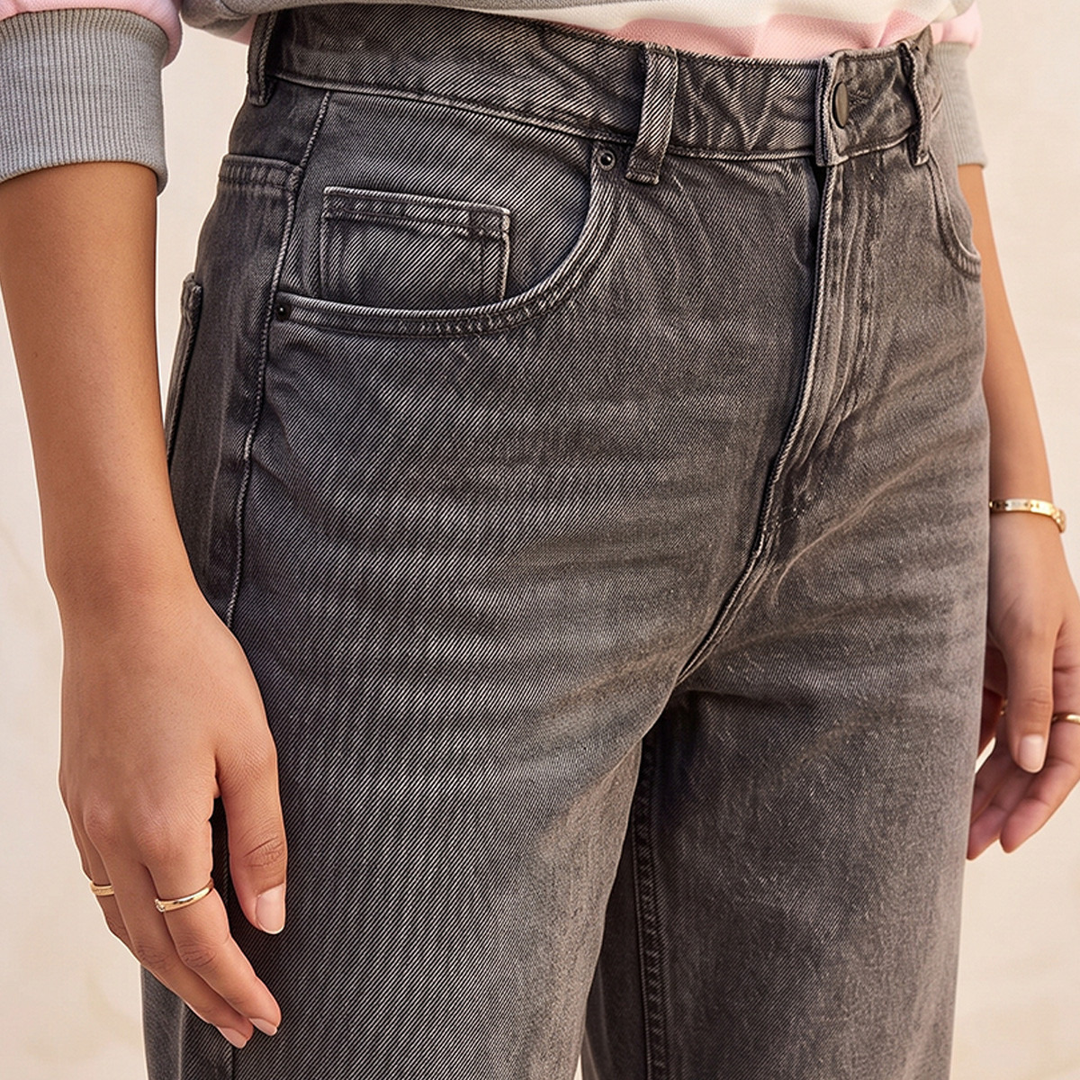 بنطلون جينز قطن بقصة موم وجيوب من سبلاش-women-clothing-bottoms-jeans-image-4