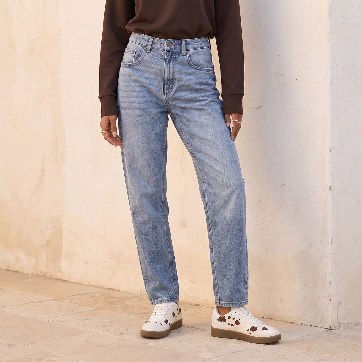 بنطلون جينز قطن بقصة موم وجيوب من سبلاش-women-clothing-bottoms-jeans-image-1