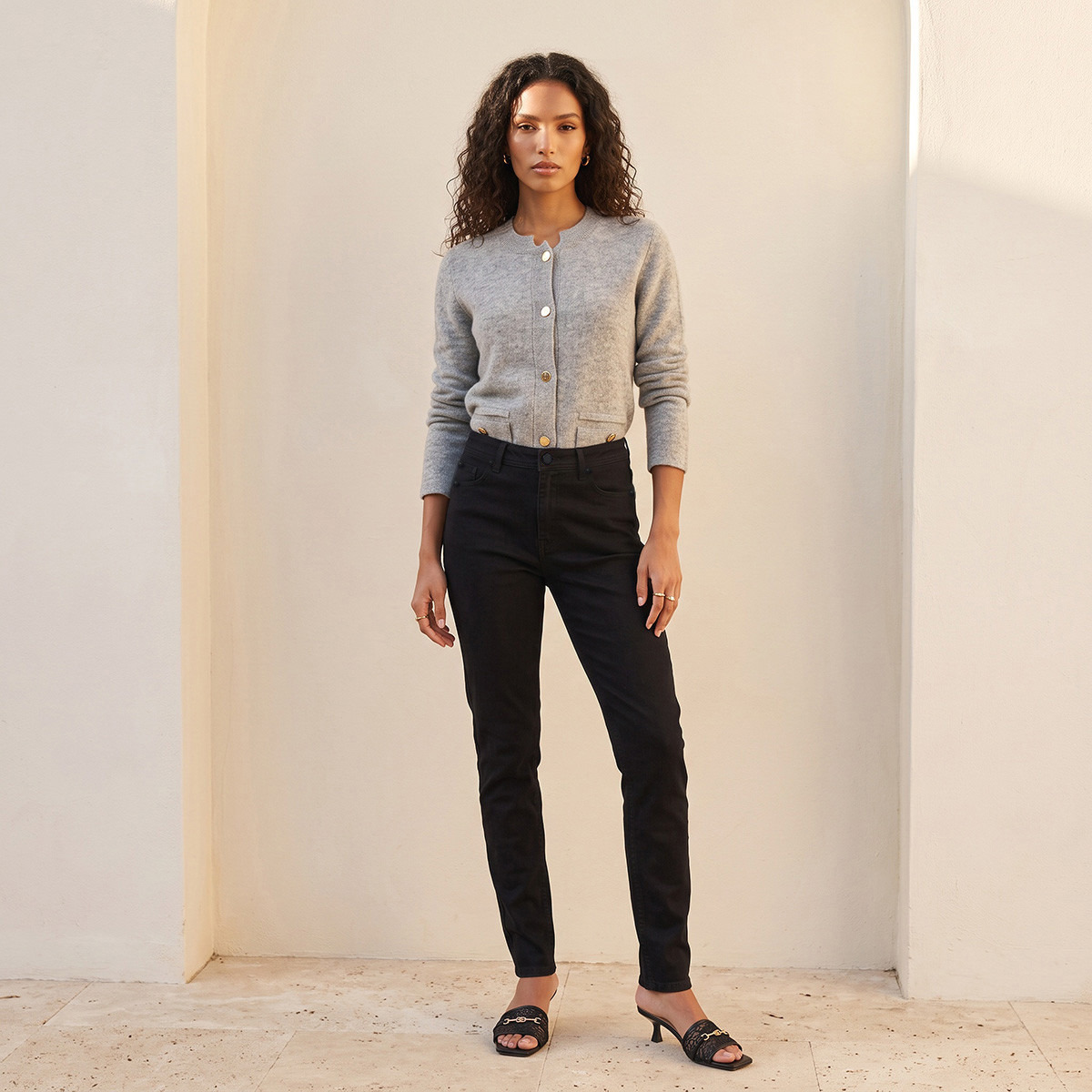 بنطلون جينز بقصة سكيني وخصر عالي وجيوب من سبلاش فيف-women-clothing-bottoms-jeans-image-3