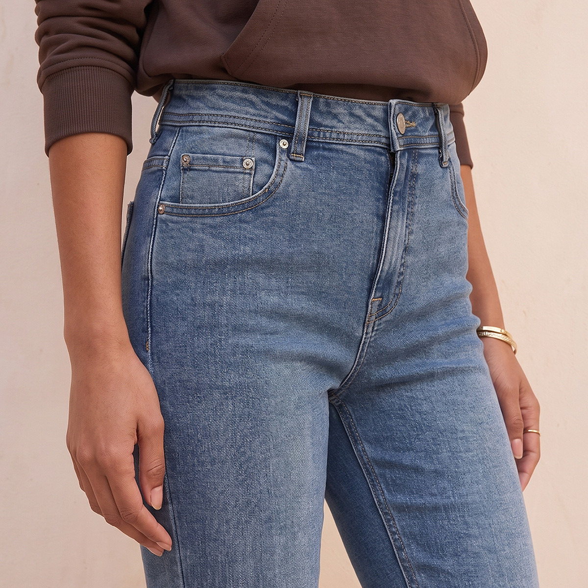 بنطلون جينز بقصة سكيني وخصر عالي وجيوب من سبلاش فيف-women-clothing-bottoms-jeans-image-4